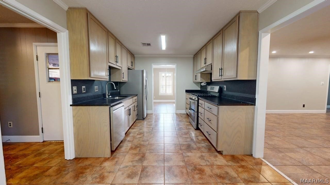 111 Diane Drive, Prattville, AL 36066 111 Diane Drive, Prattville, AL 36066