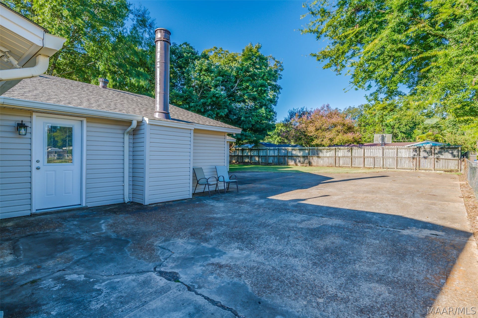 613 Woodvale Road, Prattville, AL 36067