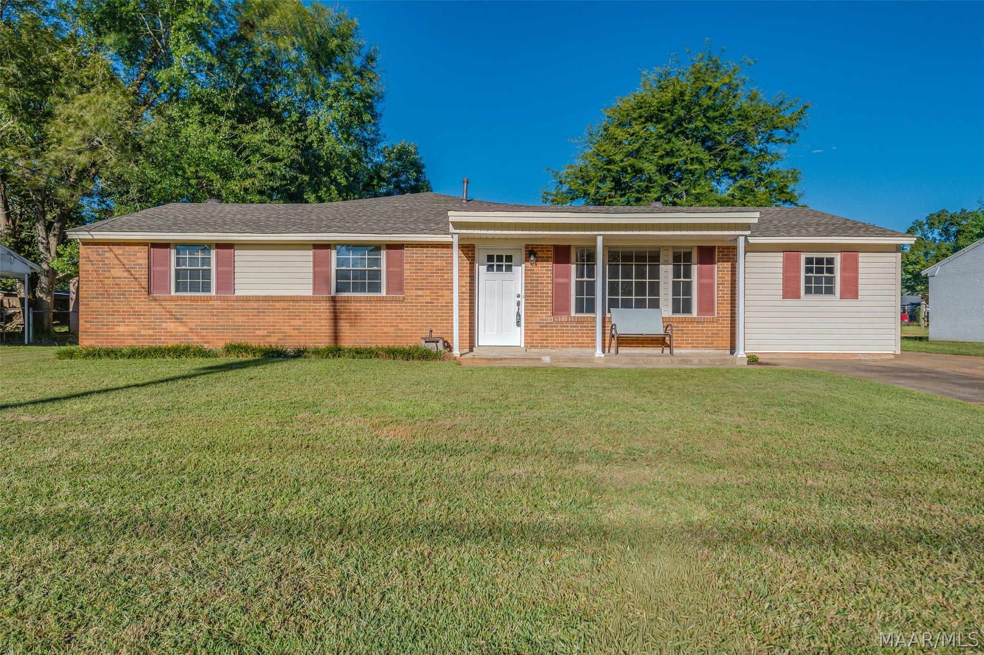 613 Woodvale Road, Prattville, AL 36067