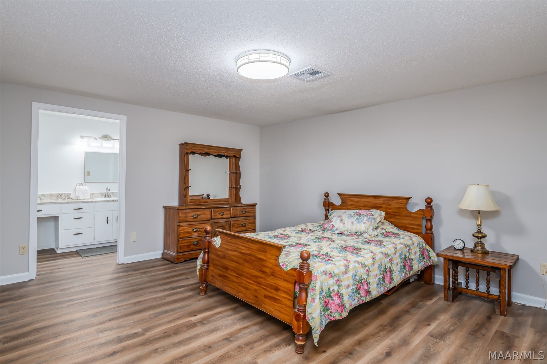 613 Woodvale Road, Prattville, AL 36067