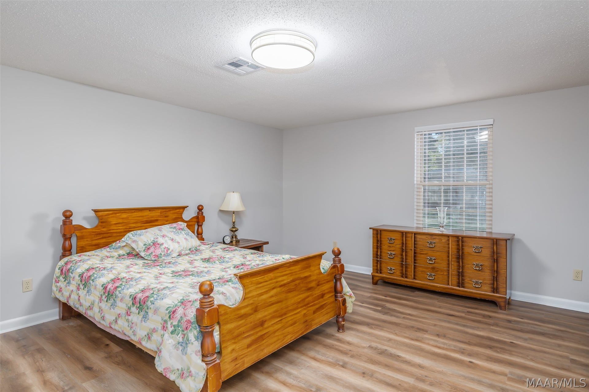 613 Woodvale Road, Prattville, AL 36067