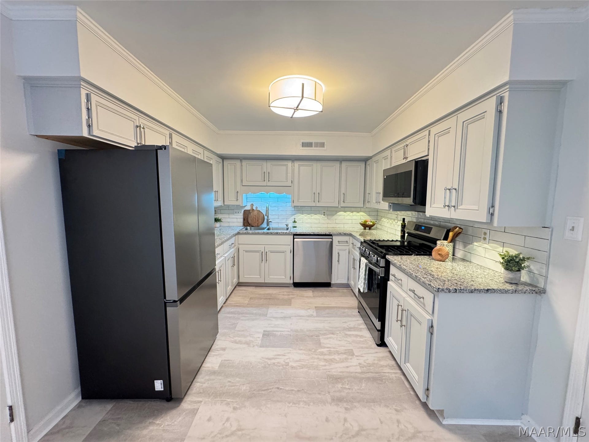 4001 Ray Drive, Montgomery, AL 36109 4001 Ray Drive, Montgomery, AL 36109