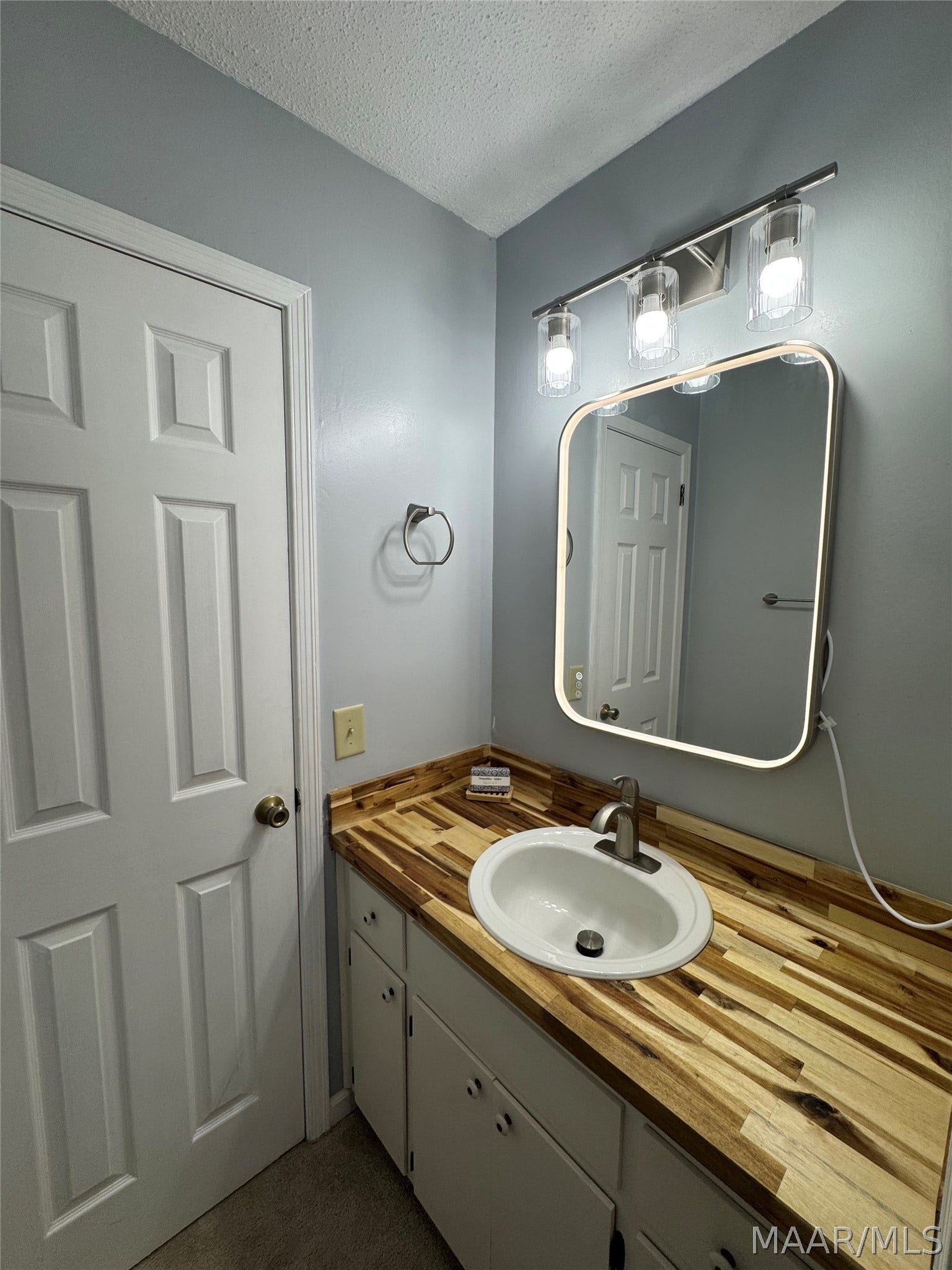 4001 Ray Drive, Montgomery, AL 36109 4001 Ray Drive, Montgomery, AL 36109