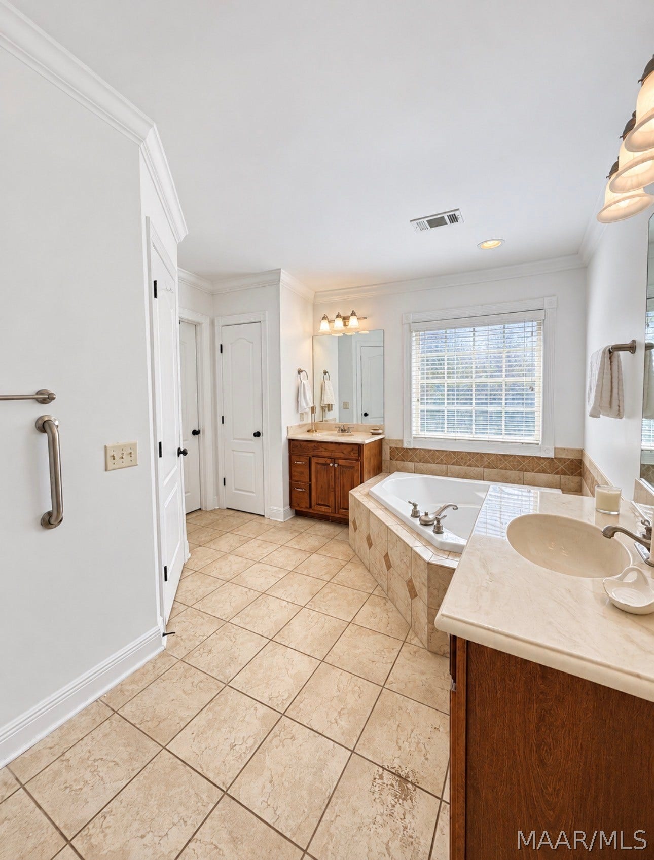339 RIVER BIRCH Circle, Wetumpka, AL 36093 339 RIVER BIRCH Circle, Wetumpka, AL 36093