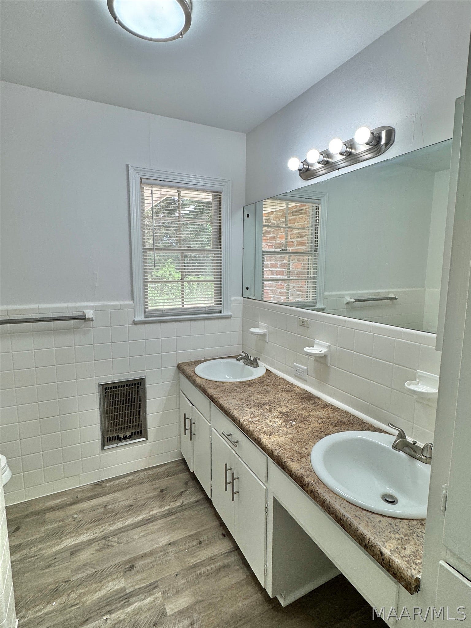 2557 WOODLEY Road, Montgomery, AL 36111