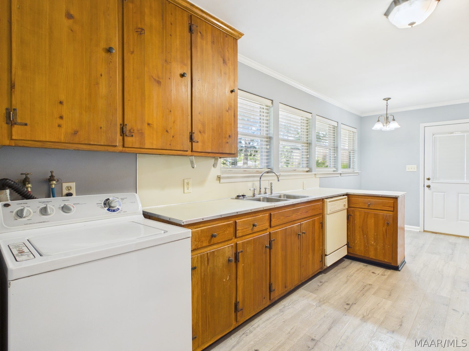 924 Hillman Street, Montgomery, AL 36109