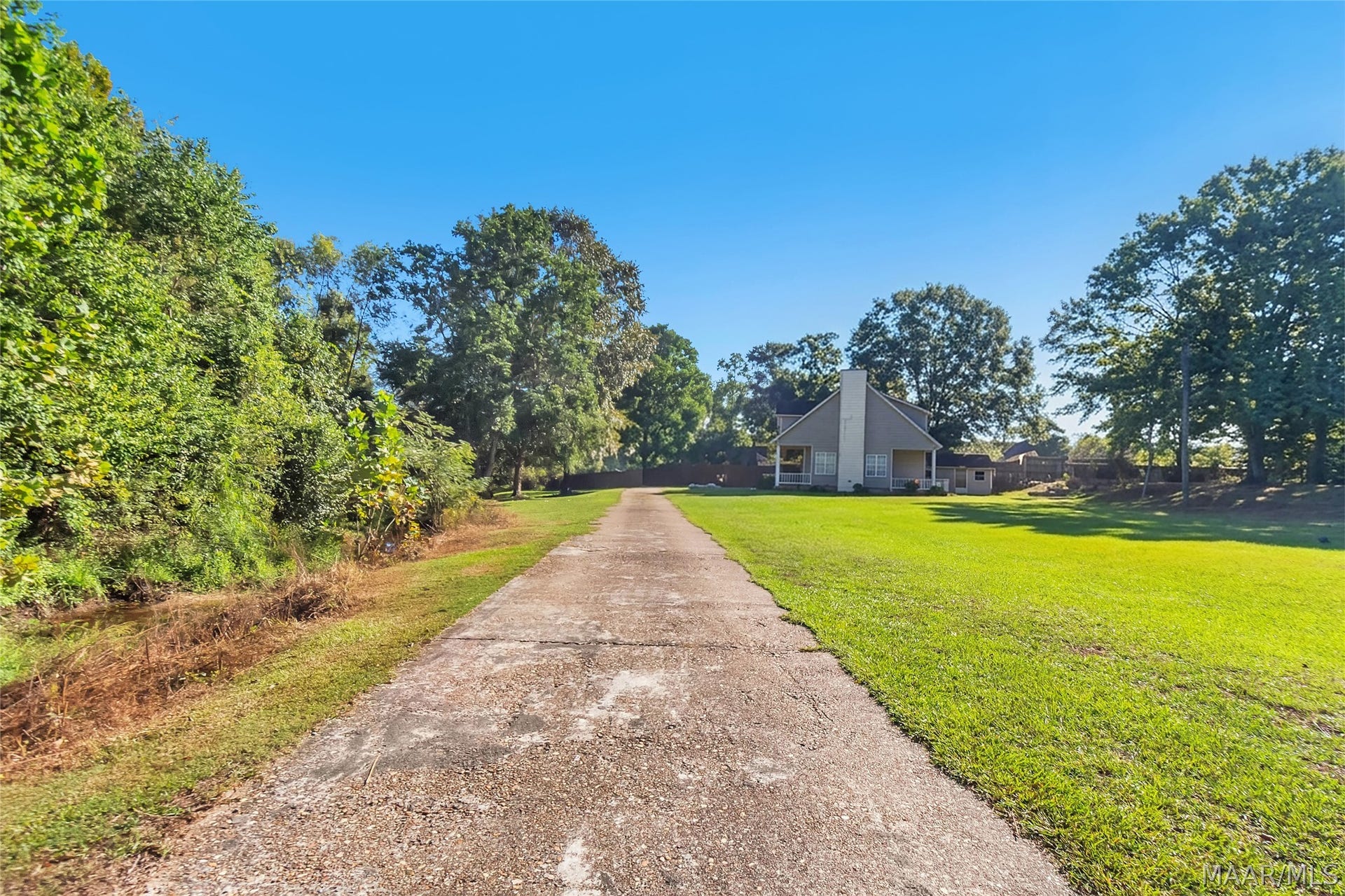 5480 Willow Tree Drive, Millbrook, AL 36054 5480 Willow Tree Drive, Millbrook, AL 36054
