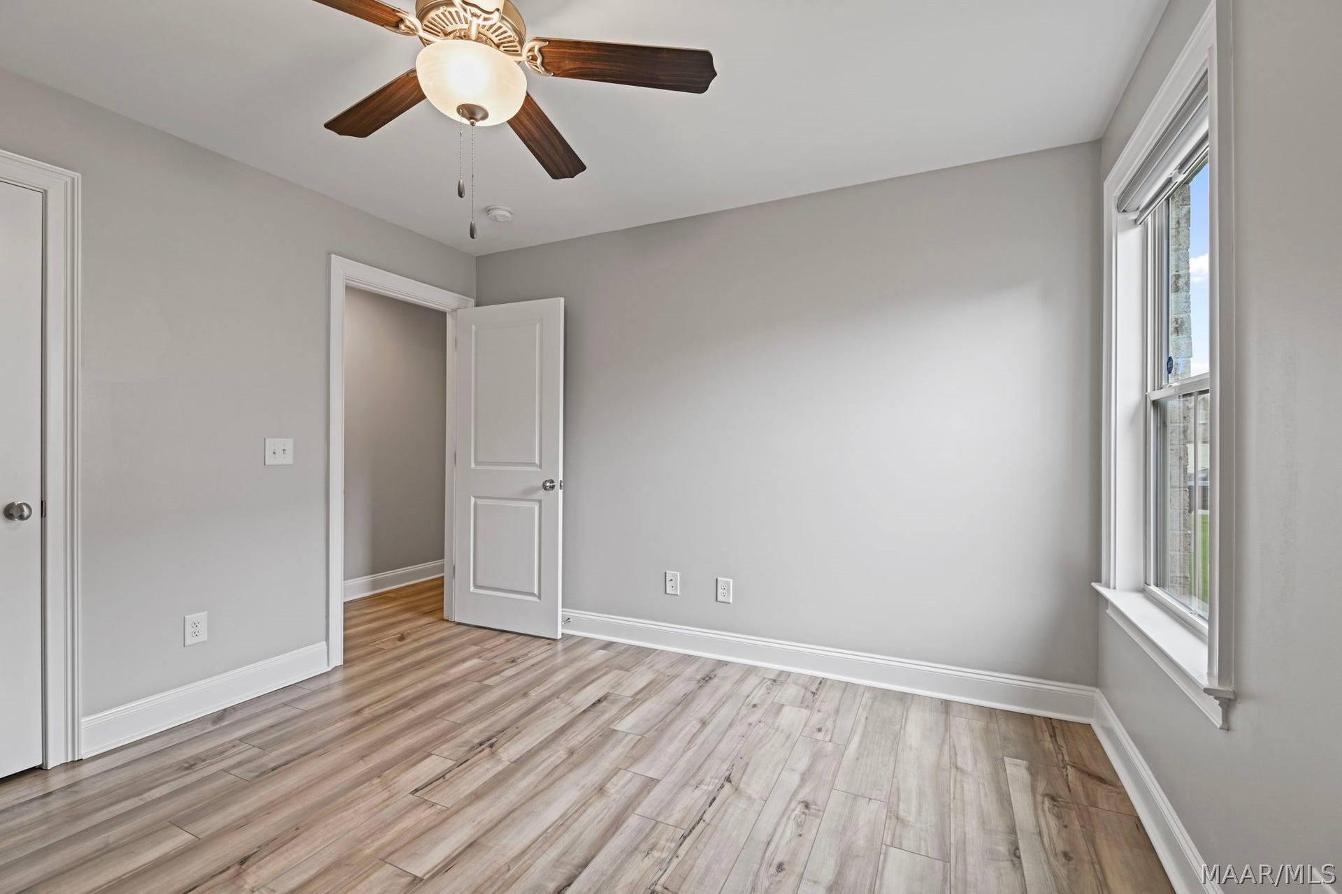 Guest bedroom