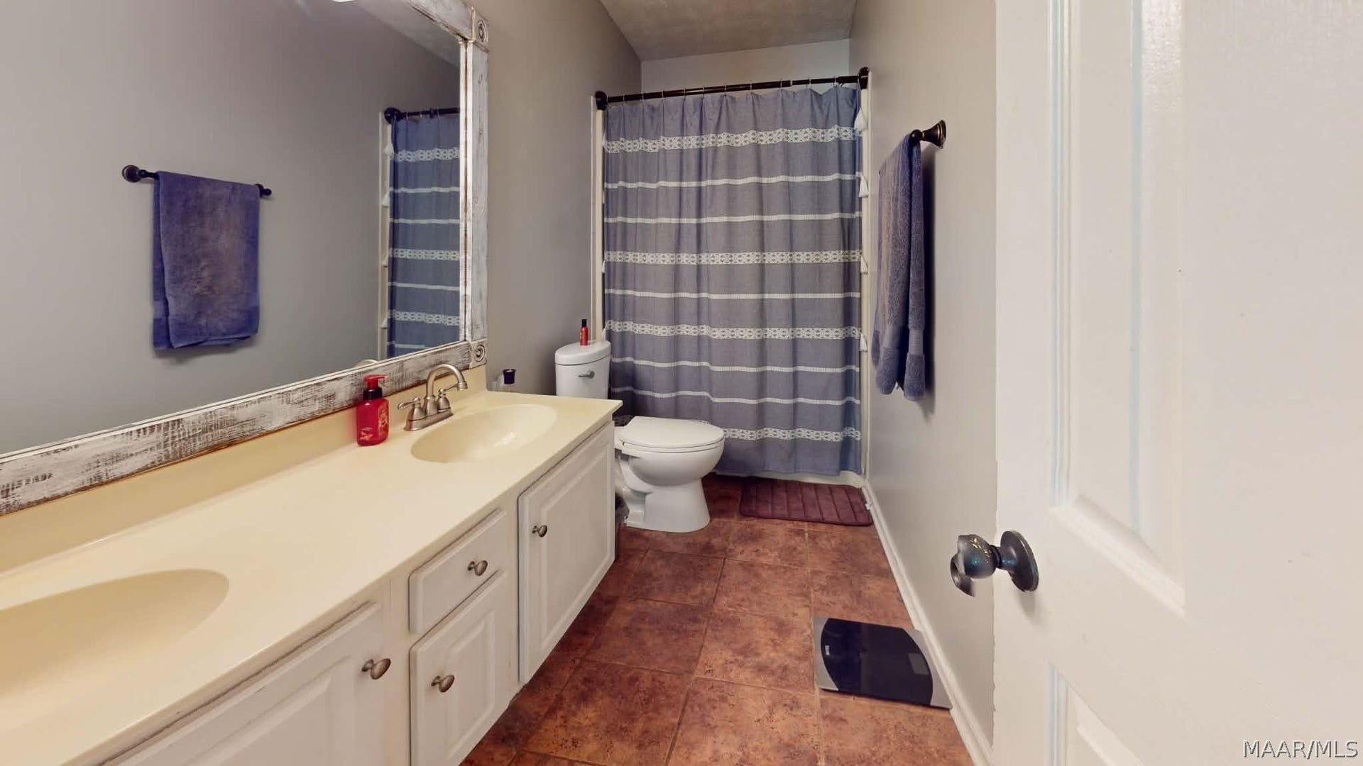 250 Mill Ridge Drive, Millbrook, AL 36054 Primary bathroom has double sinks