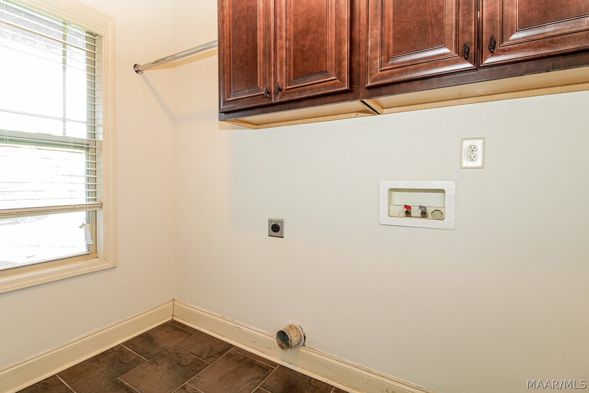 21 Calcite Lane, Pike Road, AL 36064 21 Calcite Lane, Pike Road, AL 36064