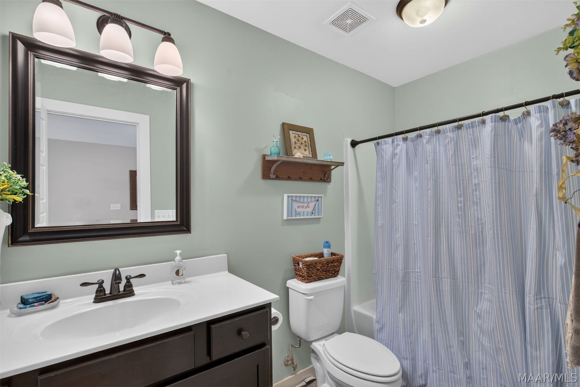 Upstairs bathroom