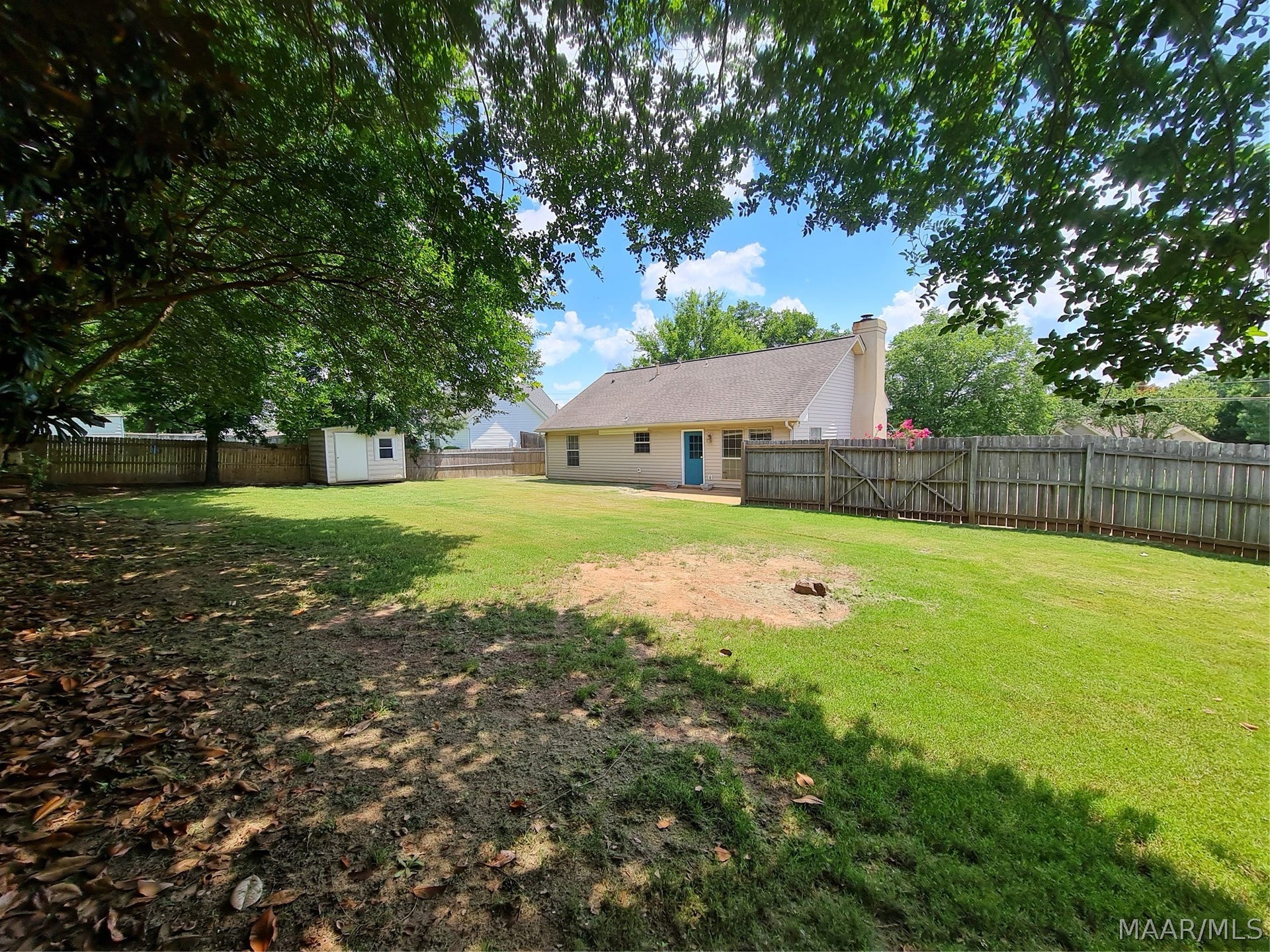 61 OLD ORCHARD Road, Deatsville, AL 36022