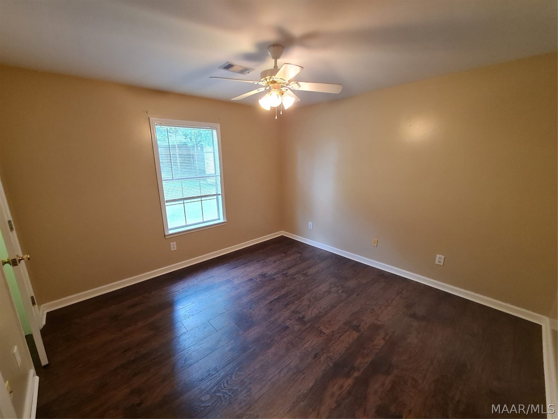 61 OLD ORCHARD Road, Deatsville, AL 36022