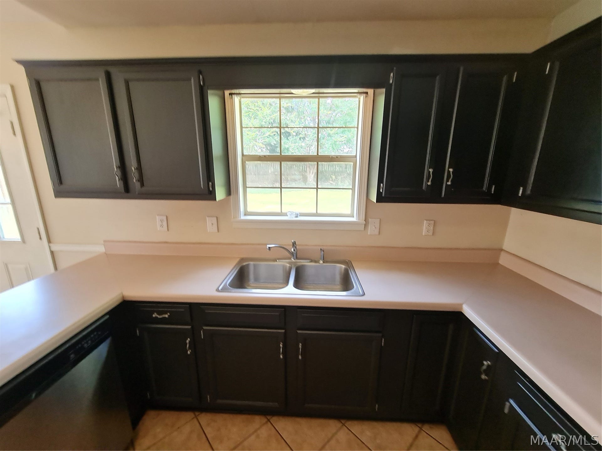 61 OLD ORCHARD Road, Deatsville, AL 36022