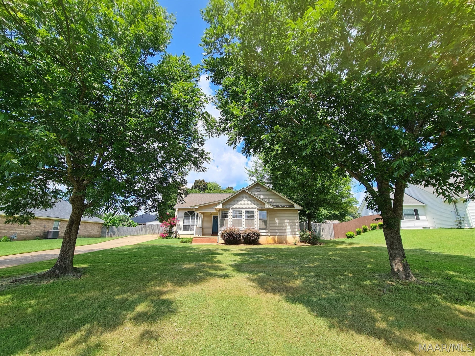 61 OLD ORCHARD Road, Deatsville, AL 36022