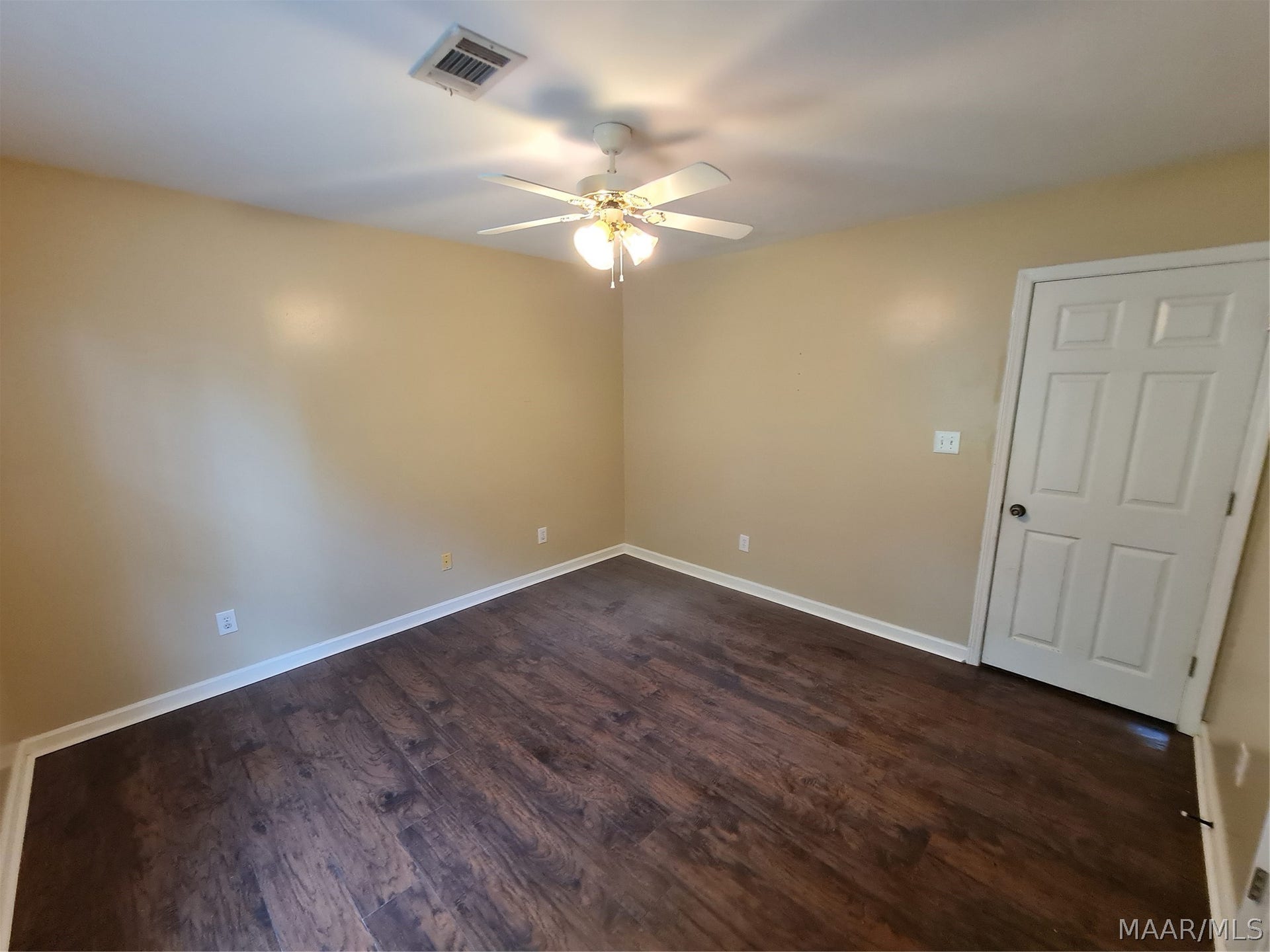 61 OLD ORCHARD Road, Deatsville, AL 36022