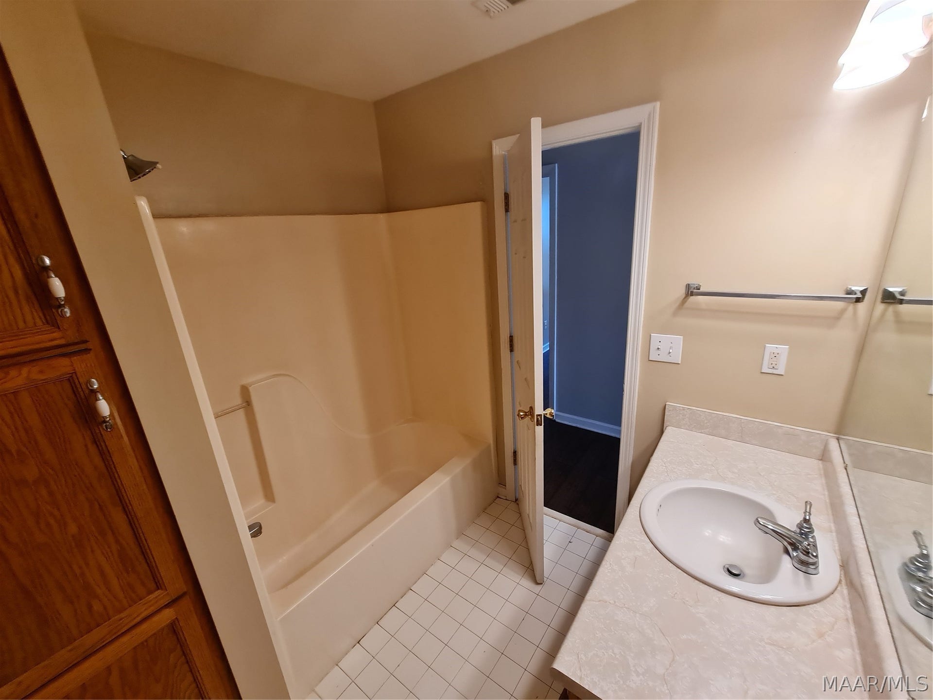61 OLD ORCHARD Road, Deatsville, AL 36022