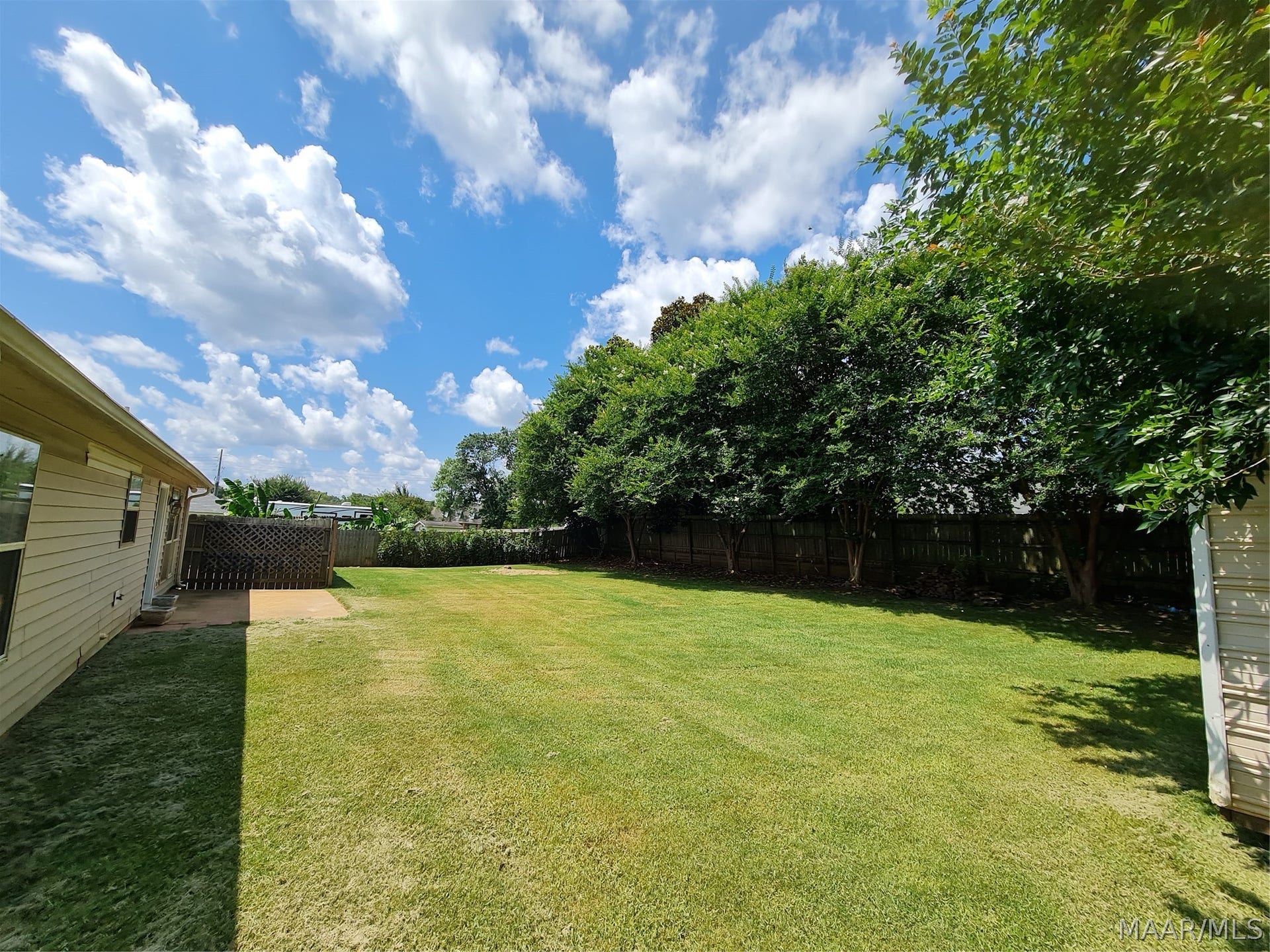 61 OLD ORCHARD Road, Deatsville, AL 36022