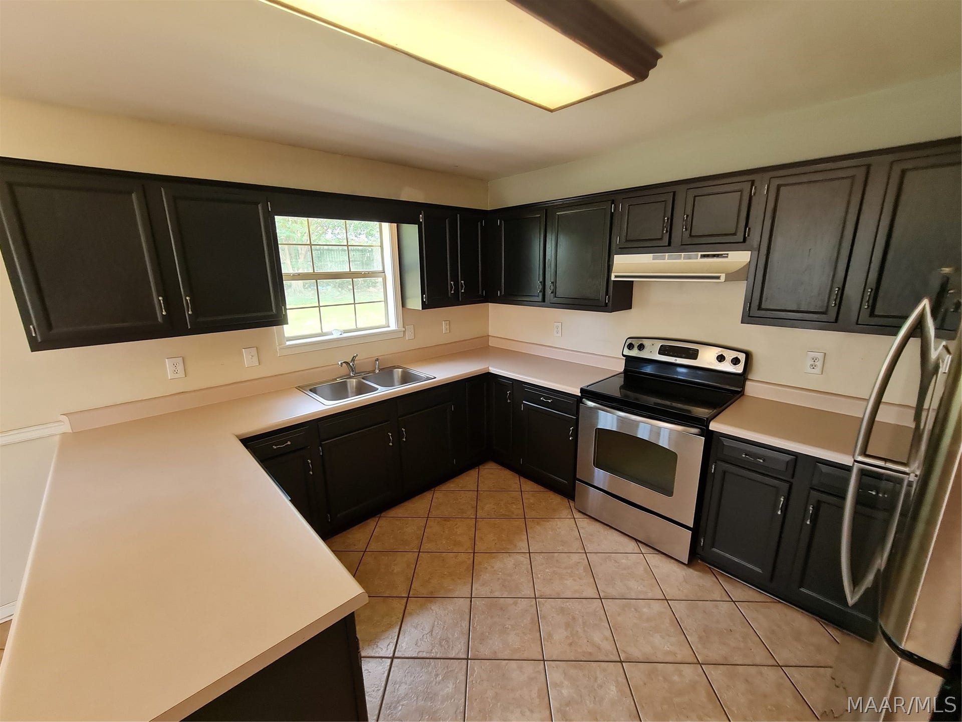 61 OLD ORCHARD Road, Deatsville, AL 36022