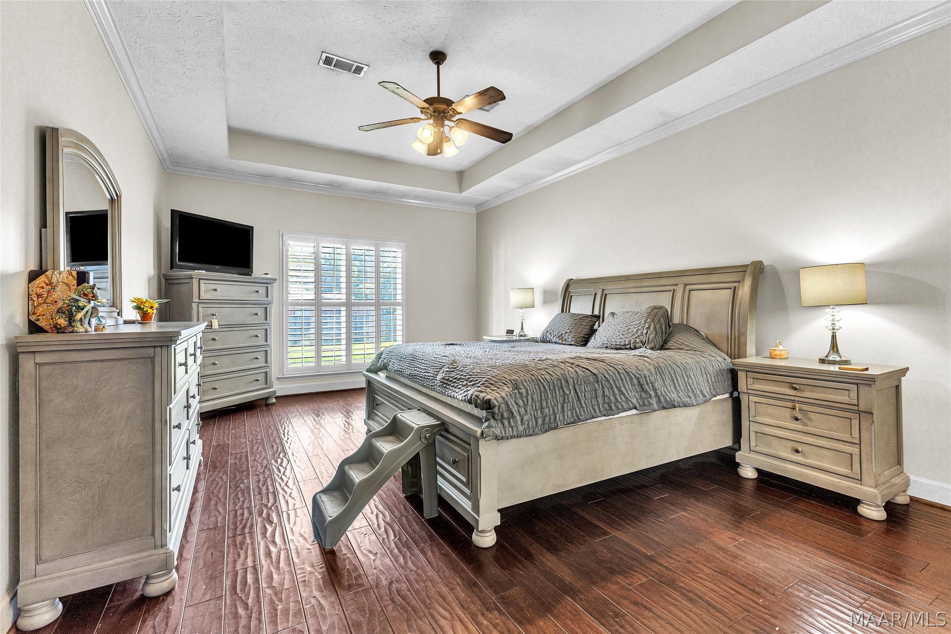 586 INGLESIDE Way, Pike Road, AL 36064 Main bedroom