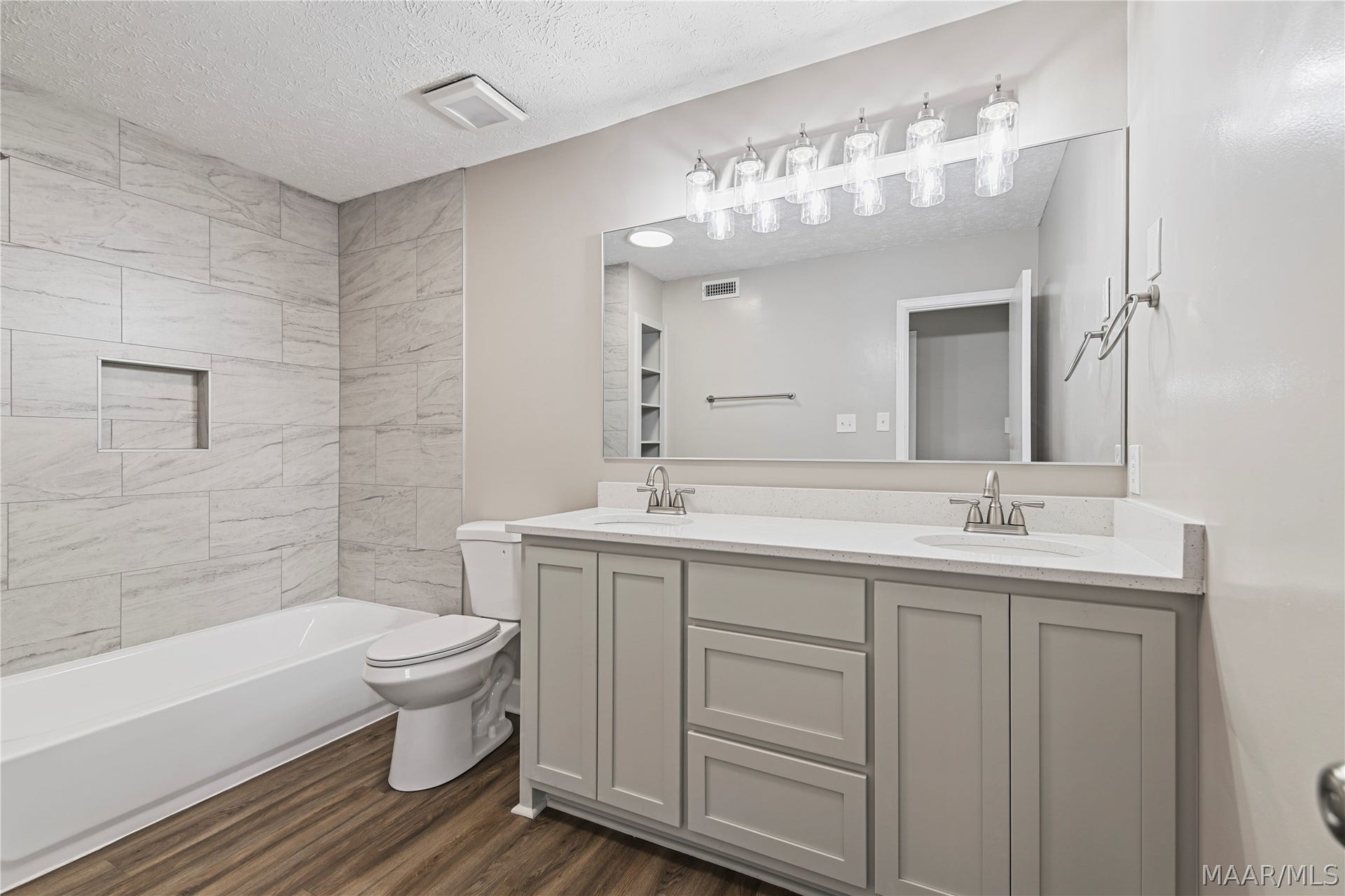 1221 Old Ridge Road E, Prattville, AL 36066 1221 Old Ridge Road E, Prattville, AL 36066