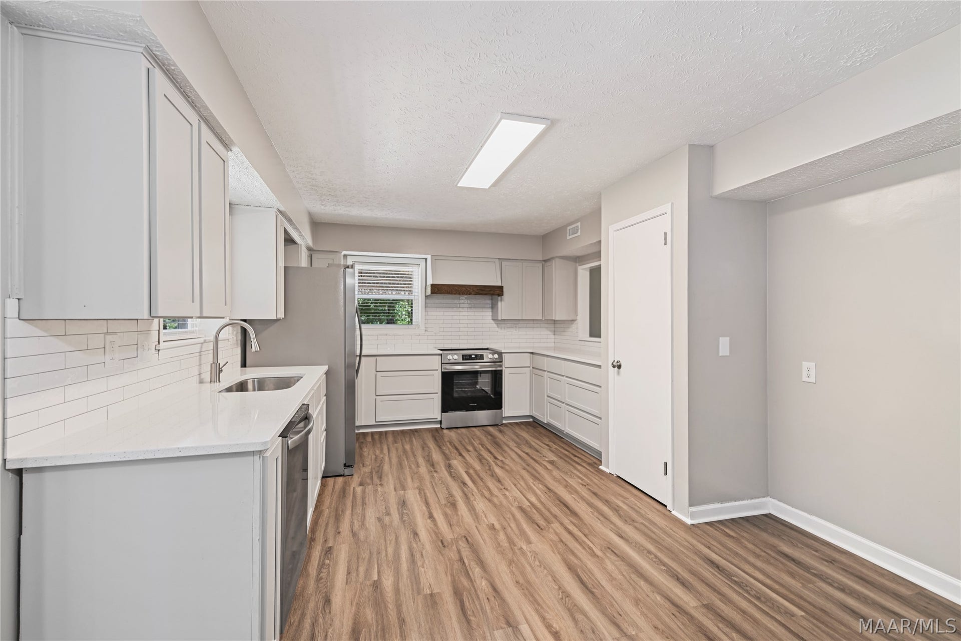 1221 Old Ridge Road E, Prattville, AL 36066 1221 Old Ridge Road E, Prattville, AL 36066