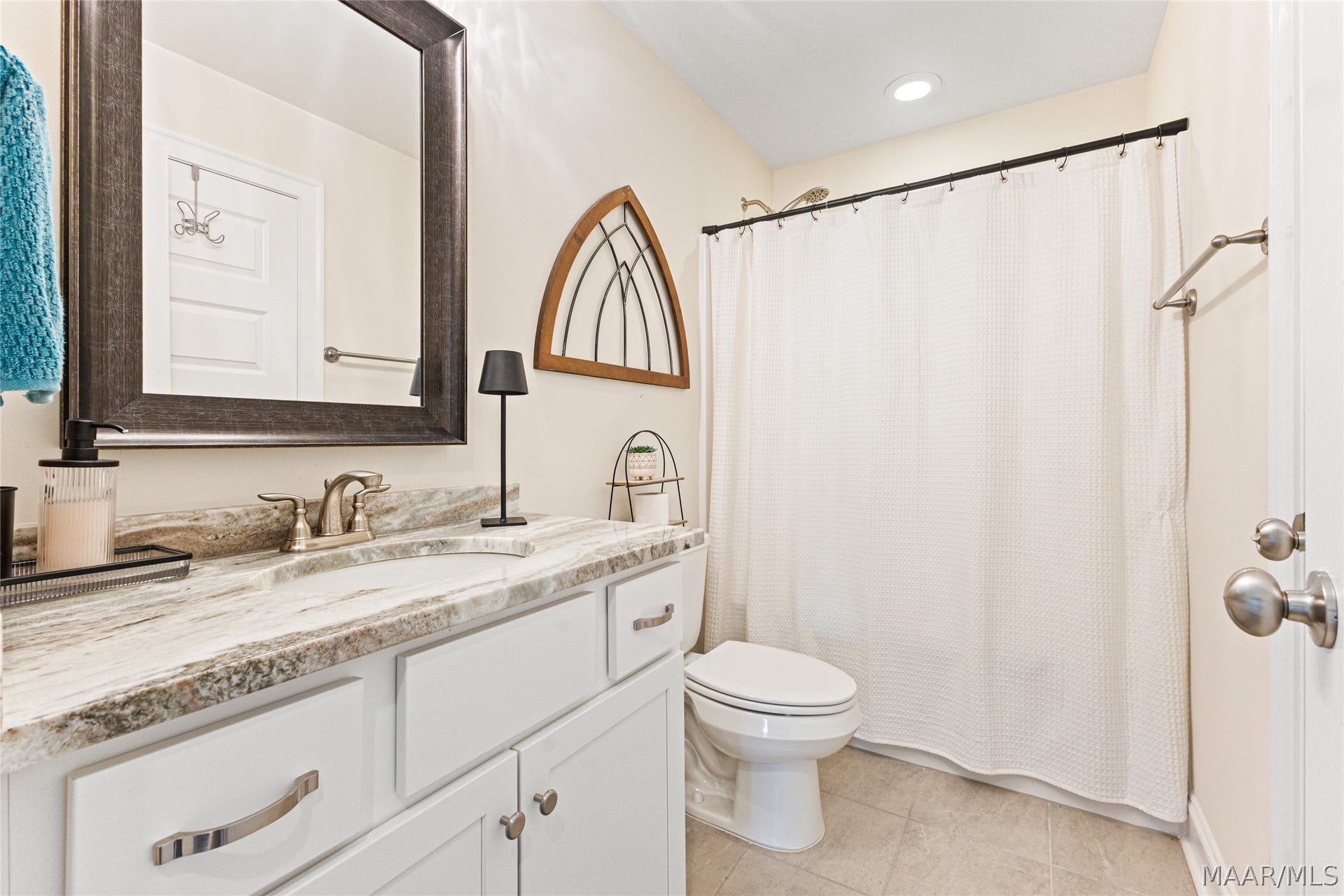 1018 Sunfield Drive, Prattville, AL 36066 1018 Sunfield Drive, Prattville, AL 36066