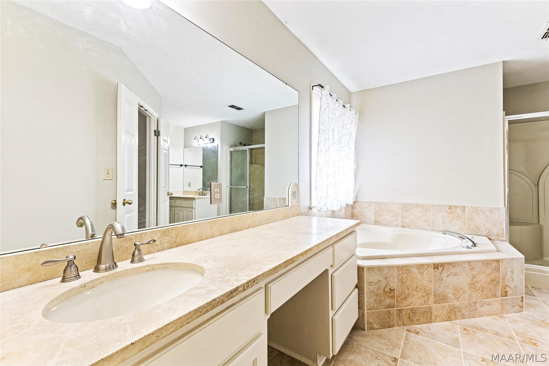 7363 Old Barn Road, Montgomery, AL 36117 7363 Old Barn Road, Montgomery, AL 36117
