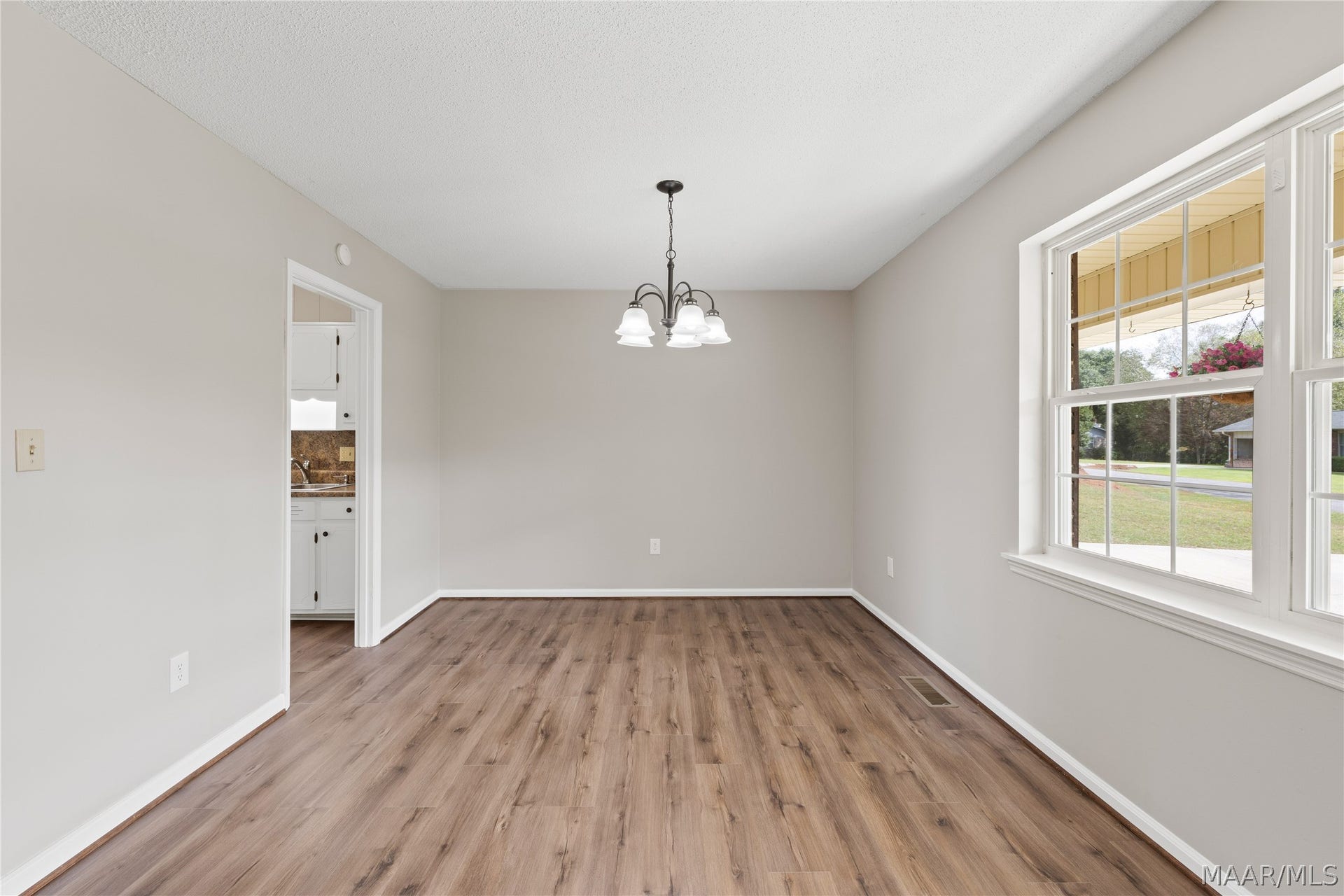 104 Crestview Drive, Clanton, AL 35045 104 Crestview Drive, Clanton, AL 35045