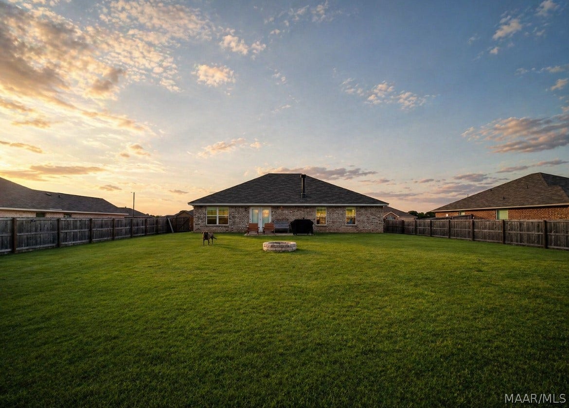 1848 Landing Place, Deatsville, AL 36022
