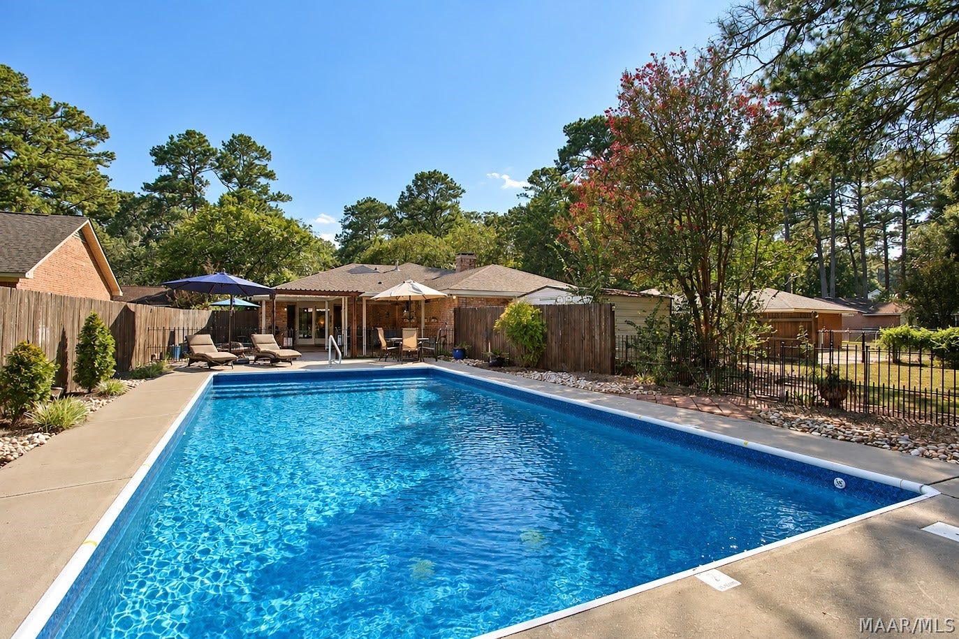 3883 Faunsdale Drive, Montgomery, AL 36109 saltwater pool