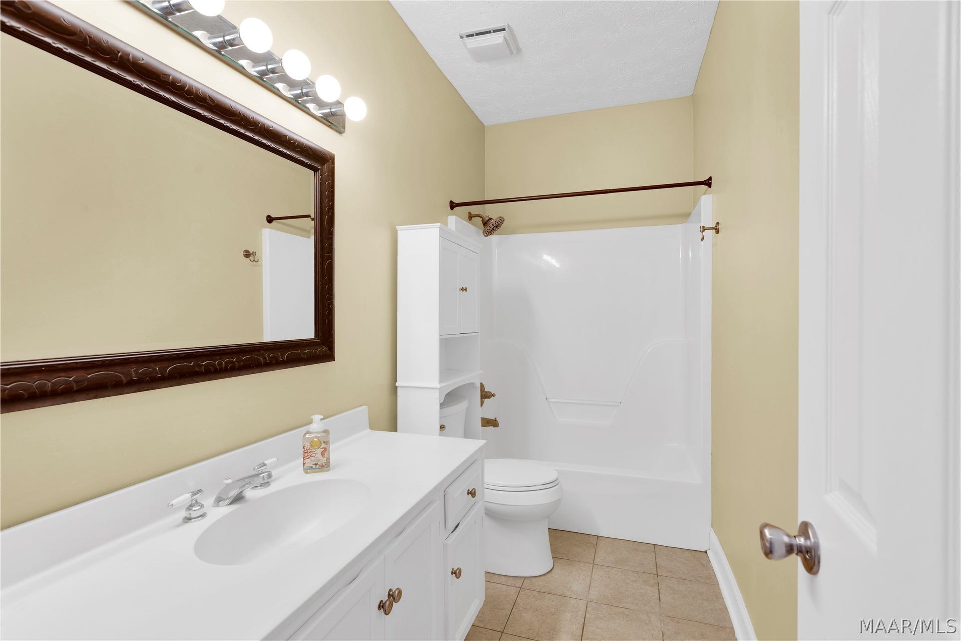 1649 Worthing Road, Montgomery, AL 36117