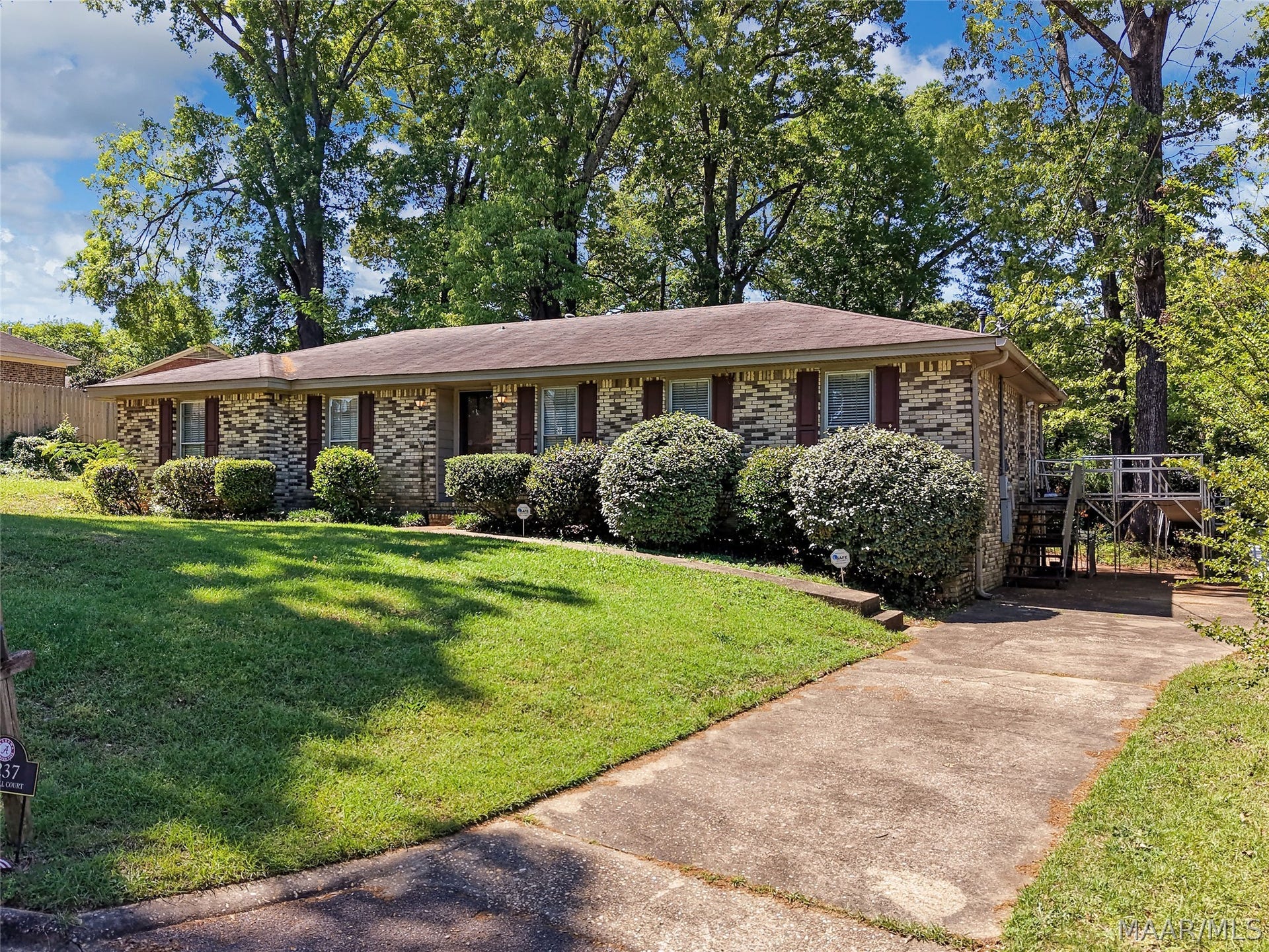 1237 Woodhill Court, Montgomery, AL 36109