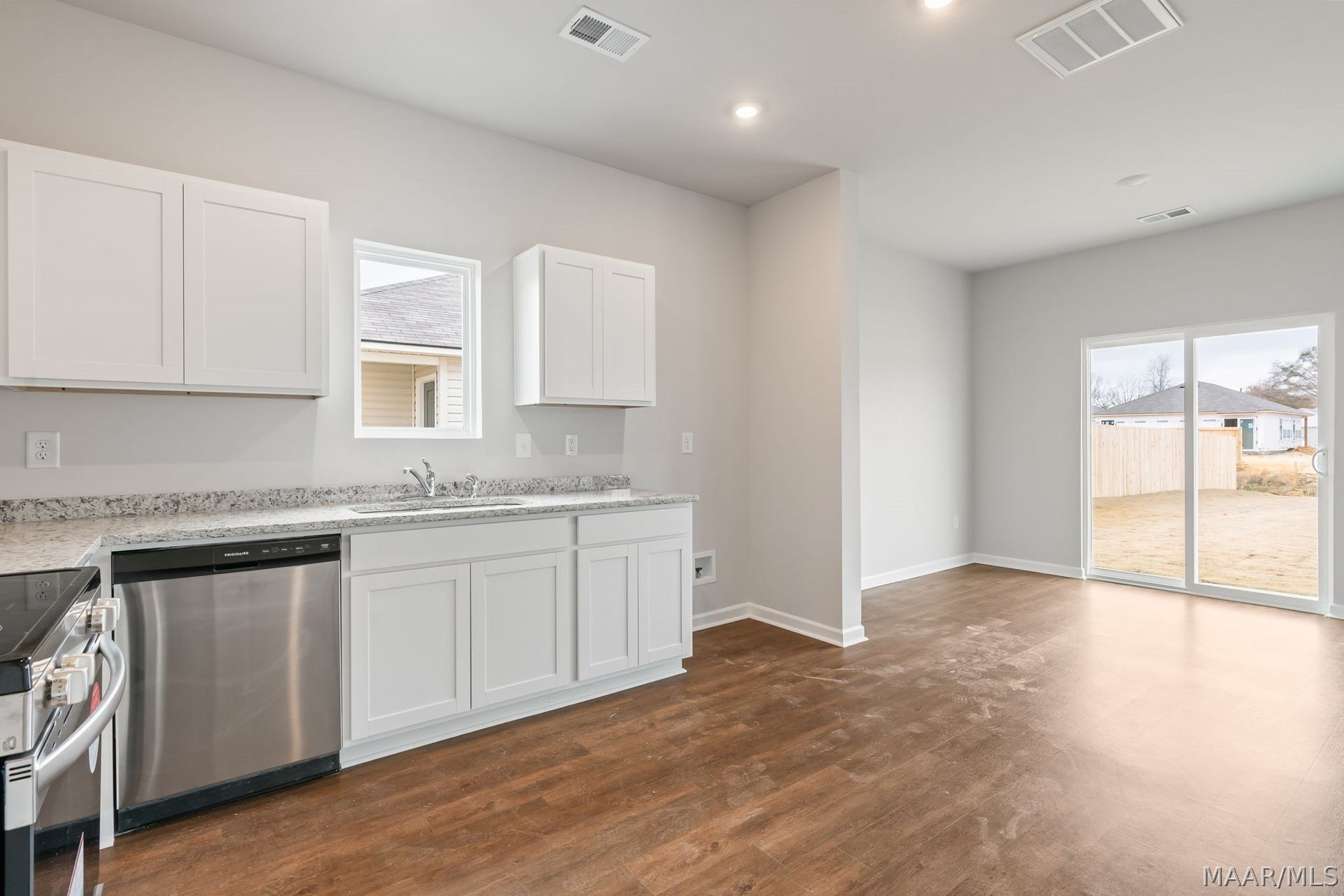 295 Jemison Trails Drive, Jemison, AL 35085 295 Jemison Trails Drive, Jemison, AL 35085