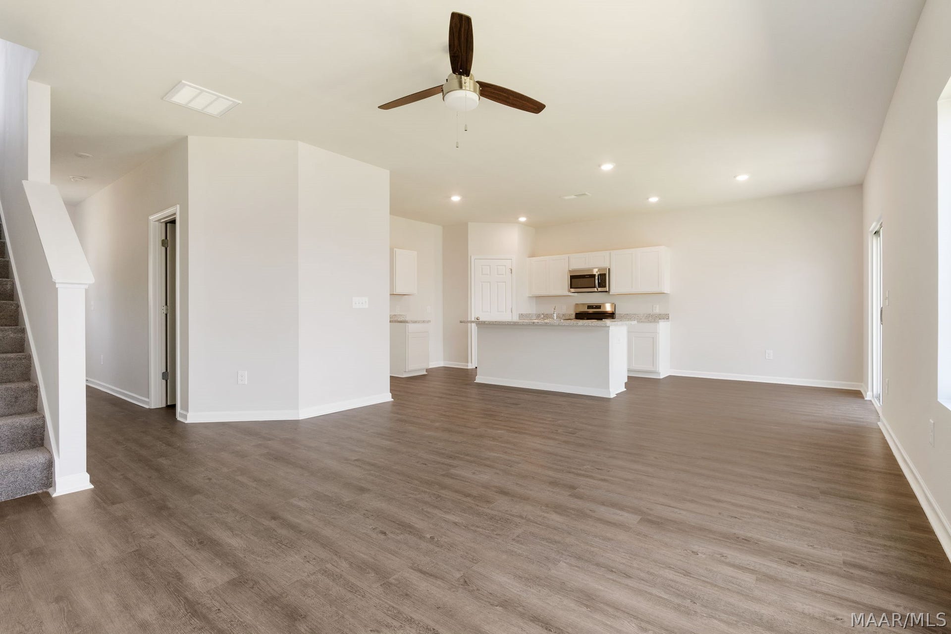 255 Jemison Trails Drive, Jemison, AL 35085 255 Jemison Trails Drive, Jemison, AL 35085