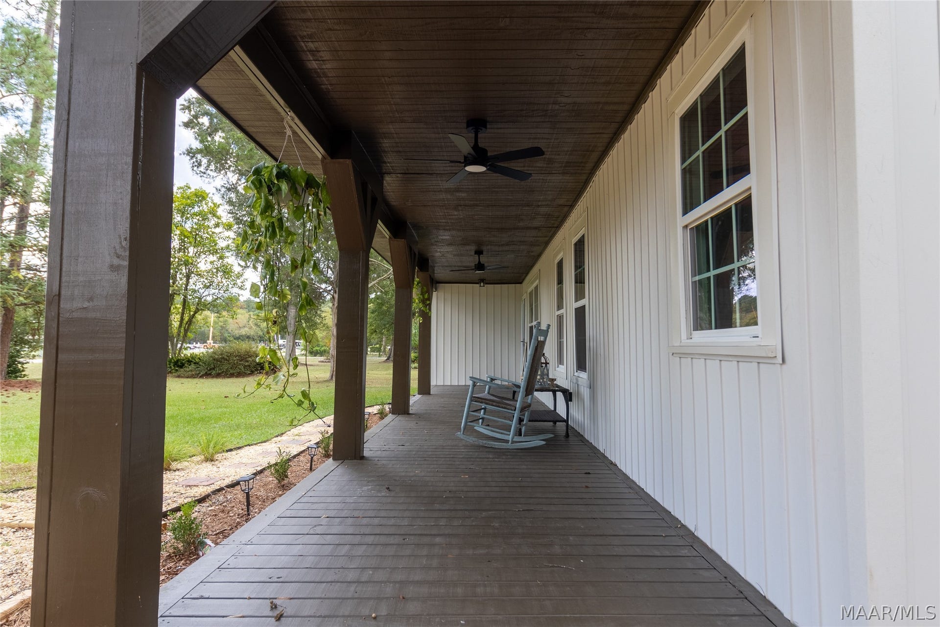 159 QUEEN ANNE Road, Wetumpka, AL 36092