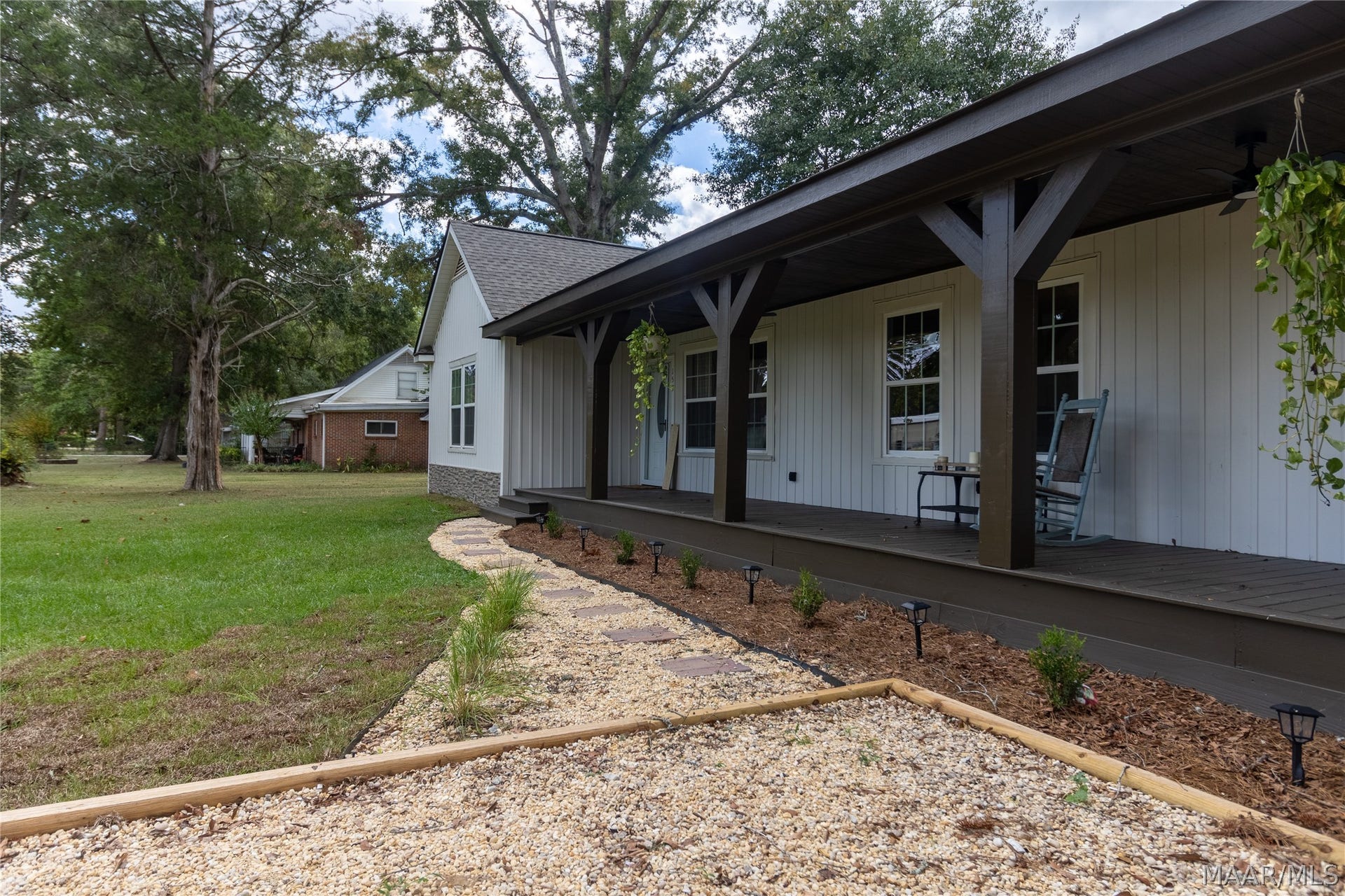 159 QUEEN ANNE Road, Wetumpka, AL 36092