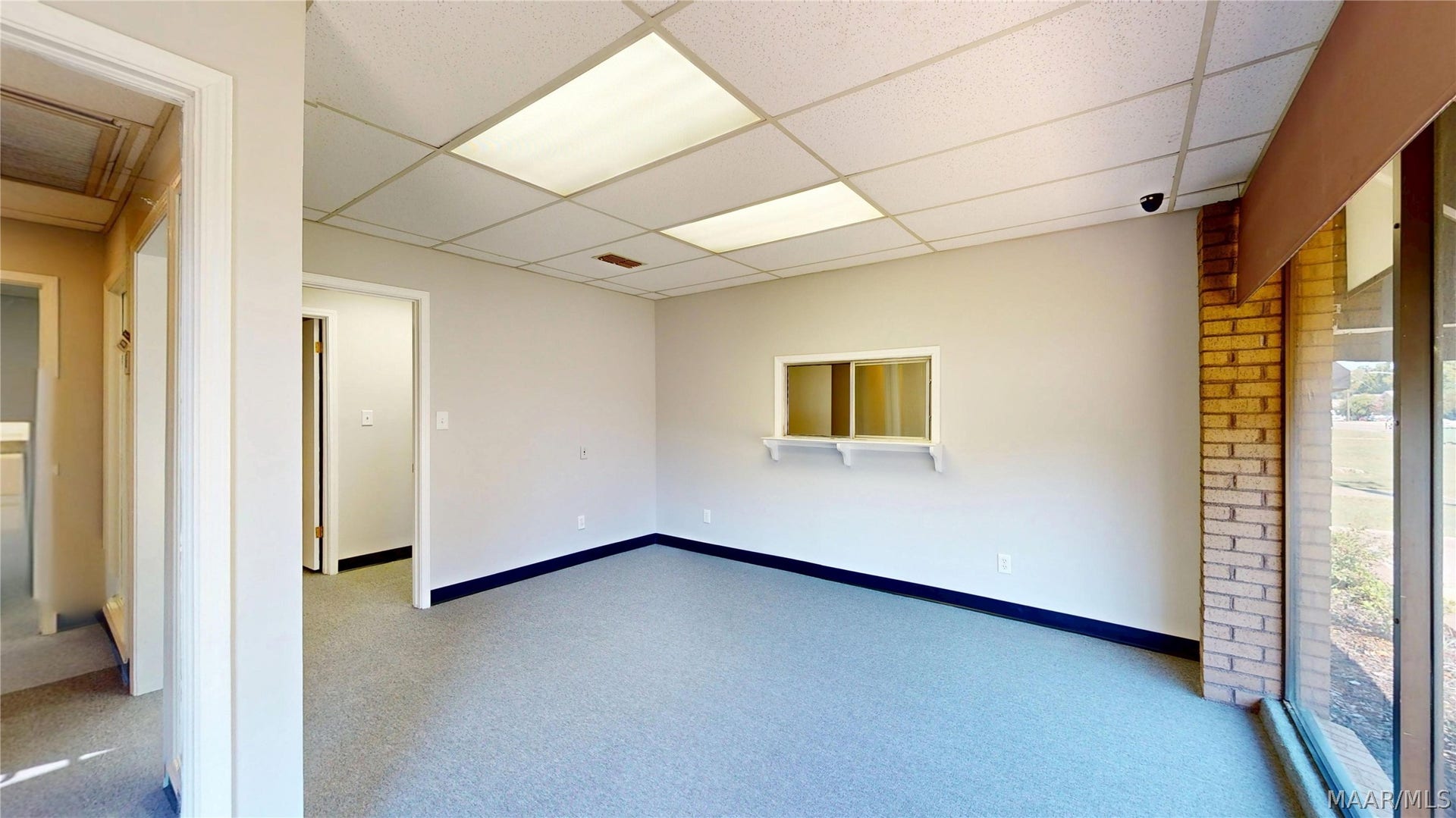 Suite D -Lobby with reception window