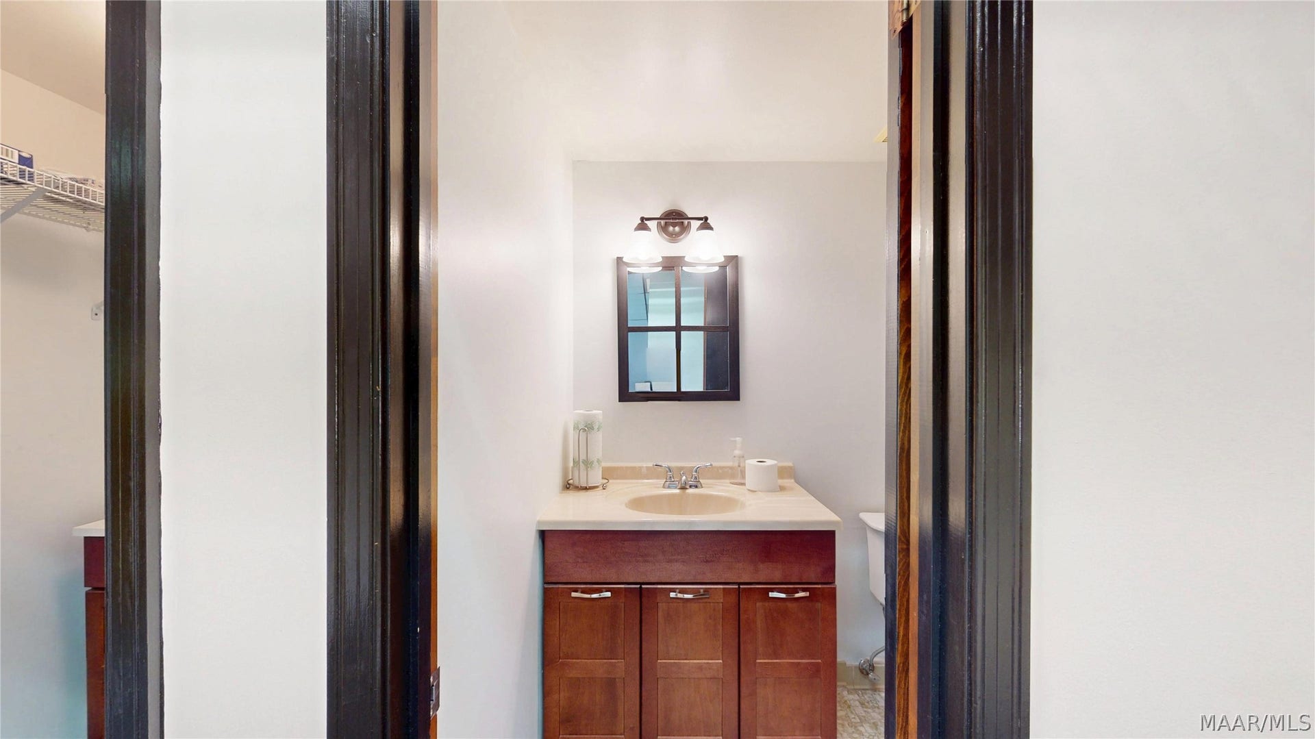 Suite A Bathroom 1