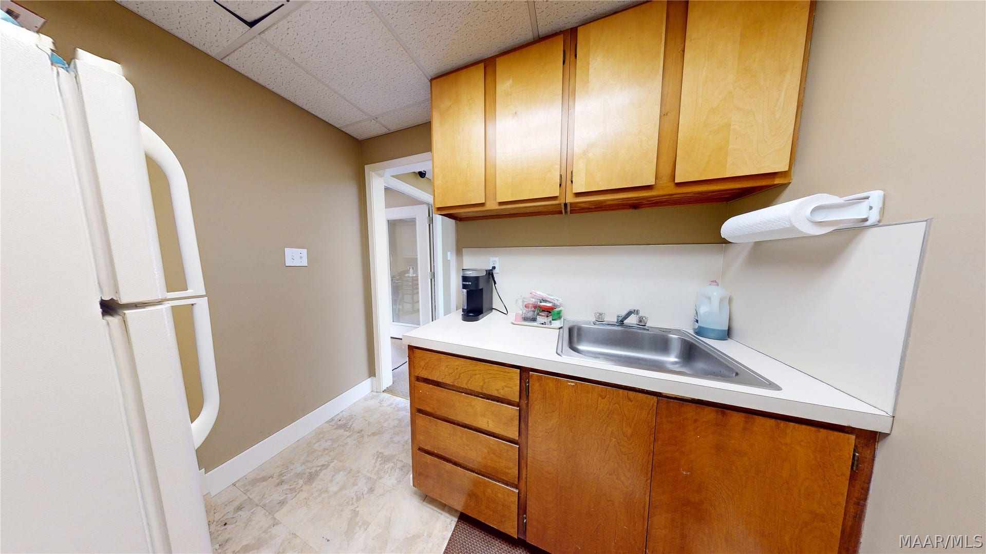 Suite C & E - Kitchenette