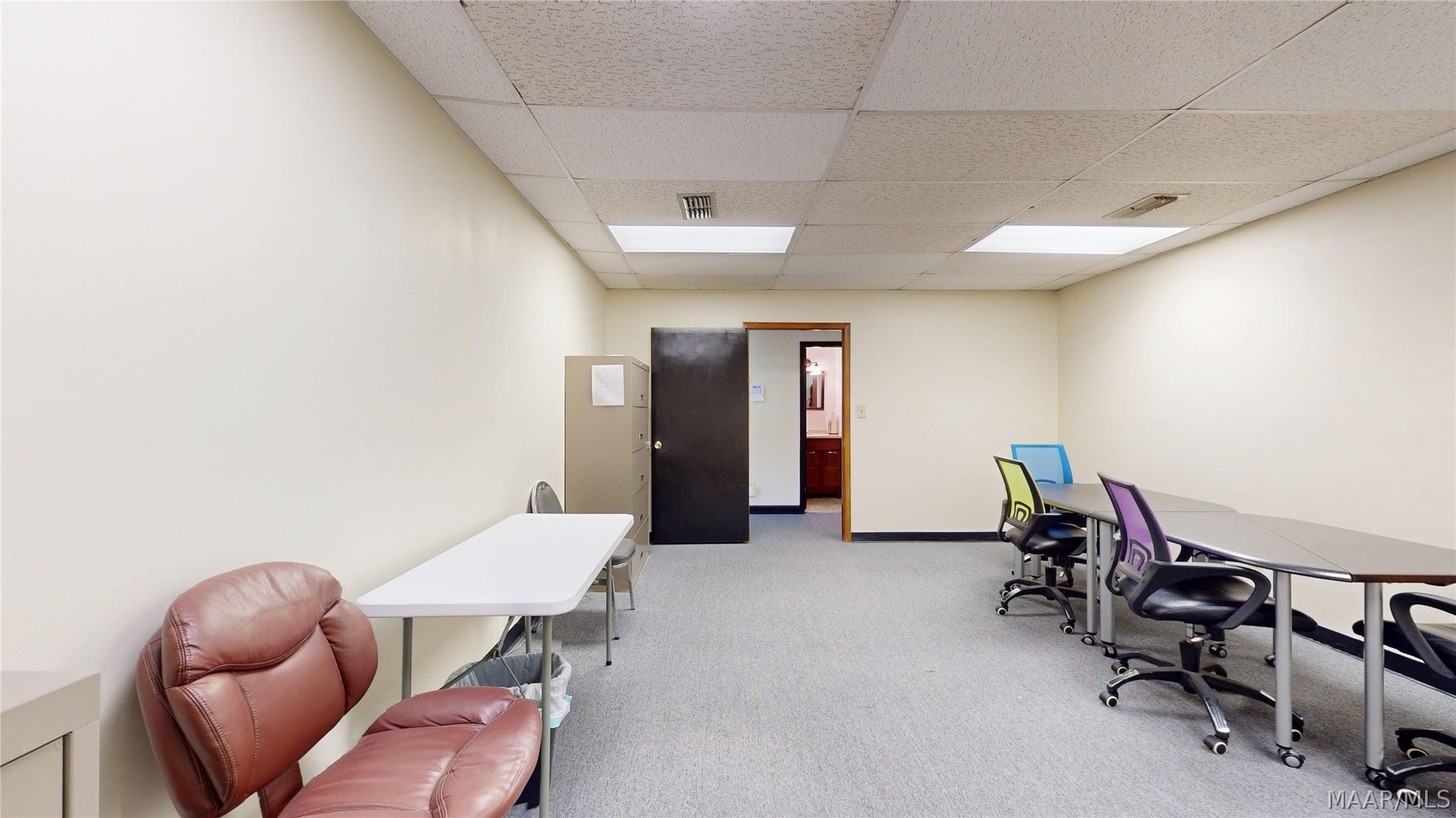 Suite B - Conference & Office 2