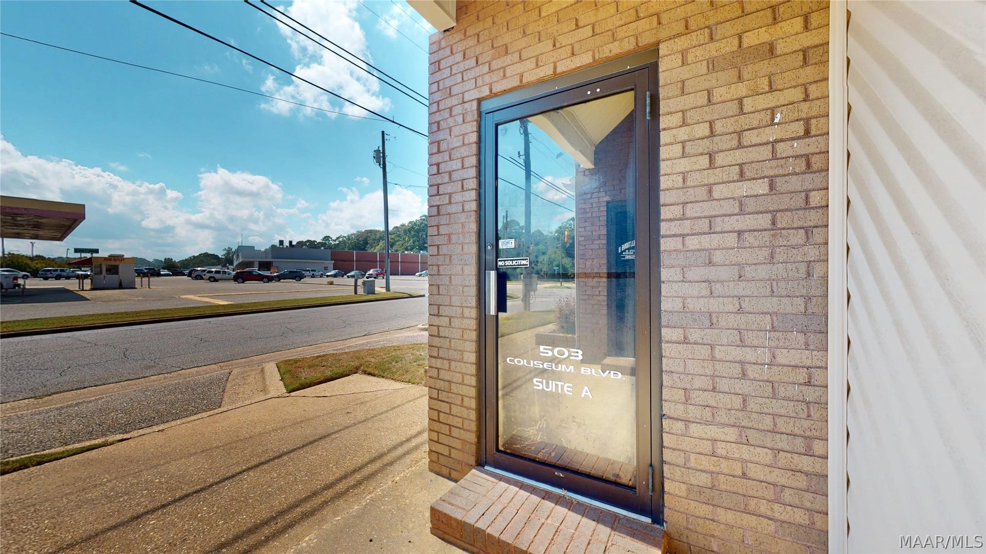 Suite A - 1 of 2 Exterior entrances
