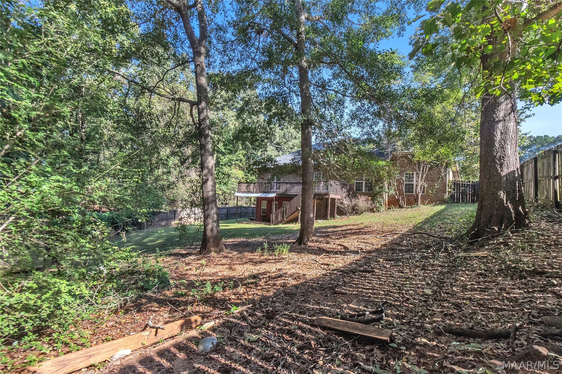 137 HICKORY Lane, Wetumpka, AL 36093