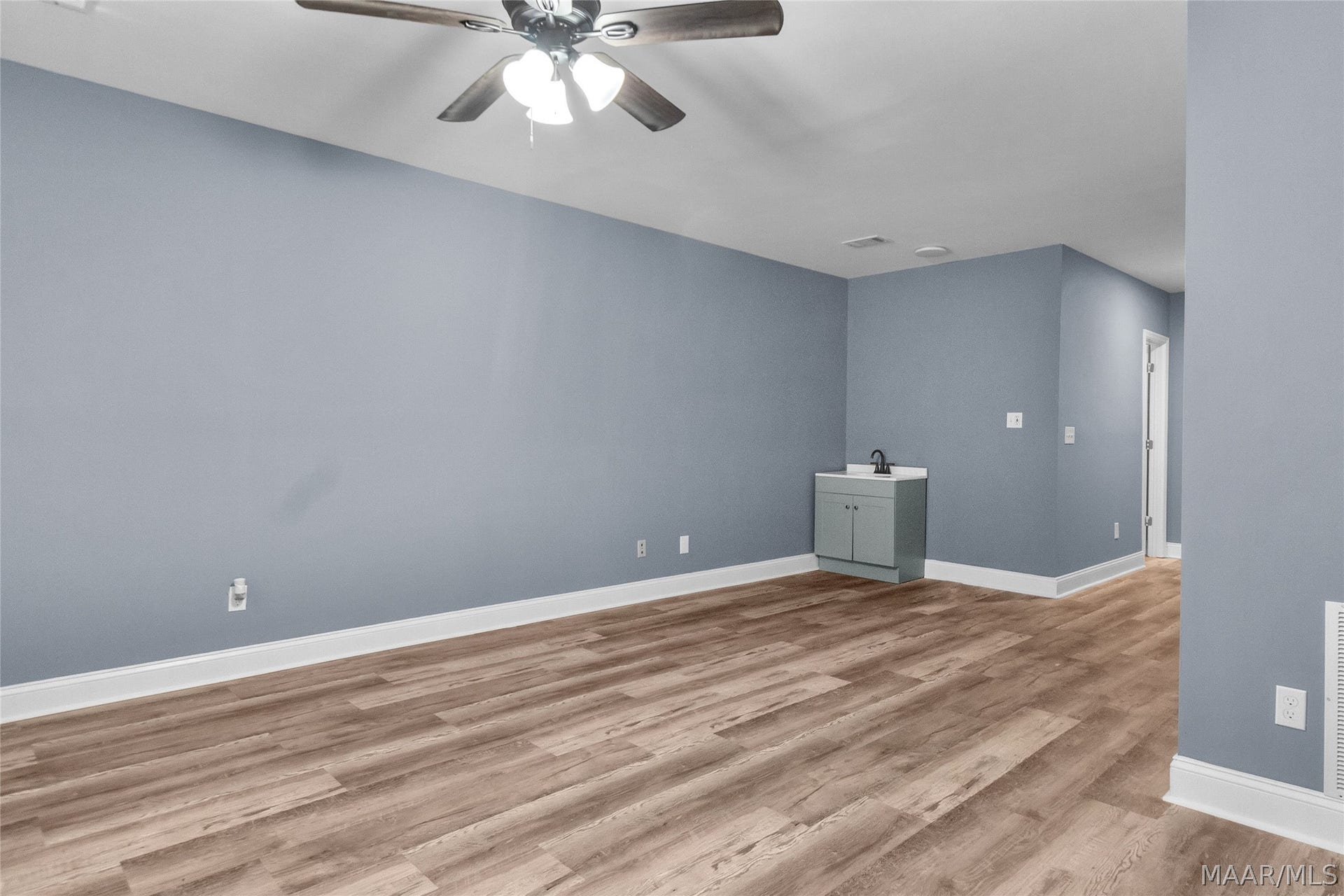137 HICKORY Lane, Wetumpka, AL 36093