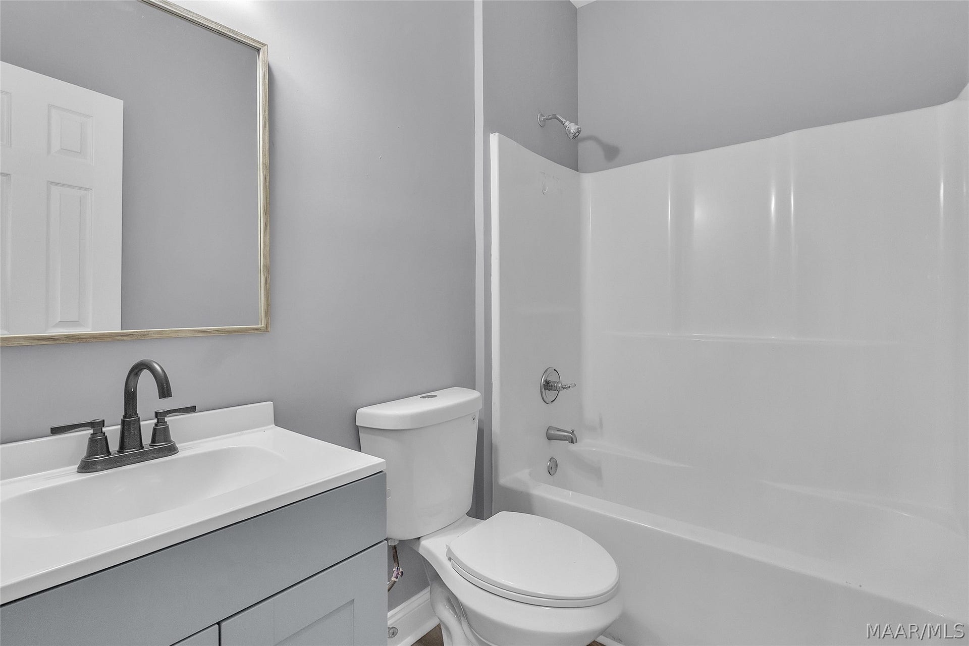 137 HICKORY Lane, Wetumpka, AL 36093