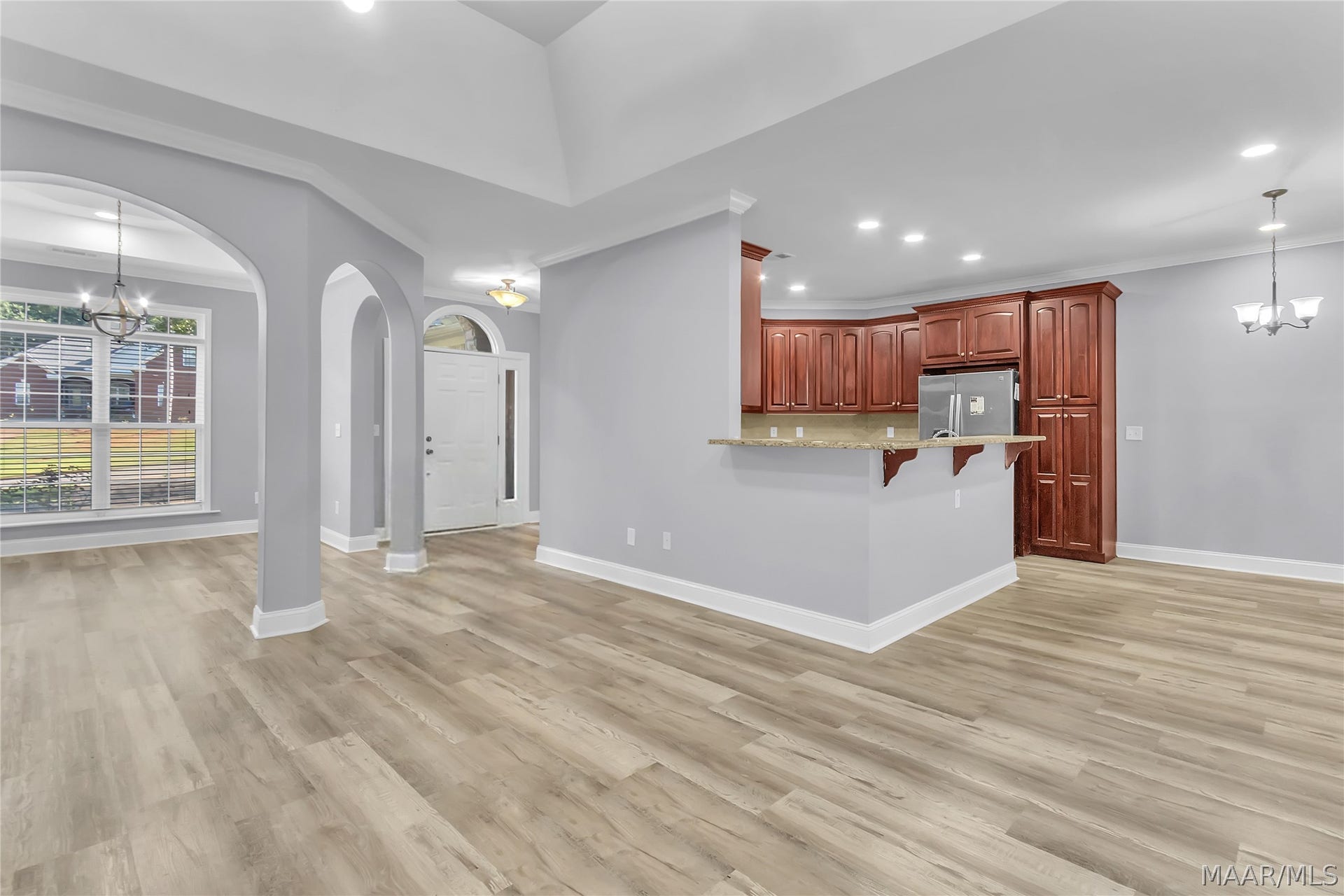 137 HICKORY Lane, Wetumpka, AL 36093