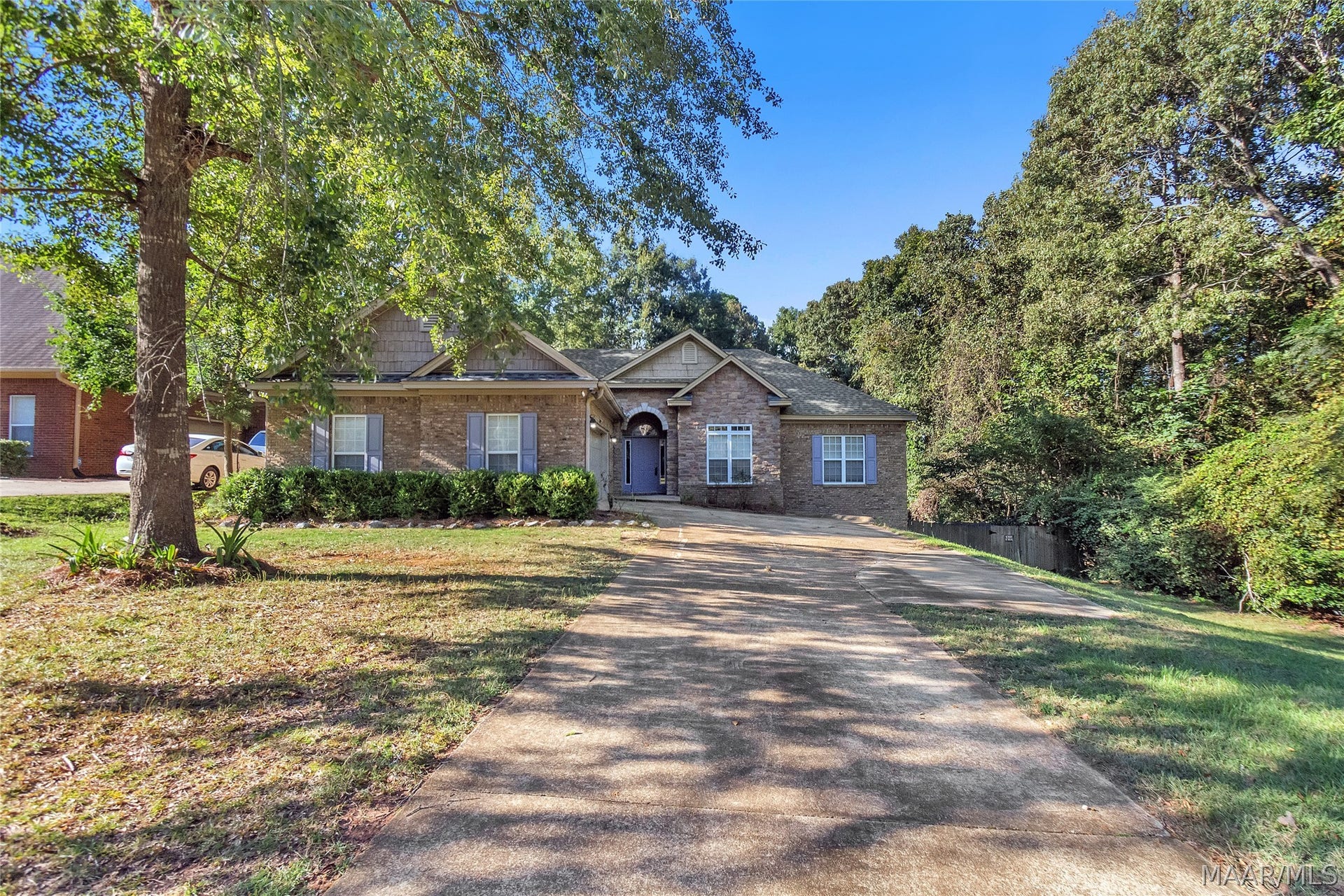 137 HICKORY Lane, Wetumpka, AL 36093
