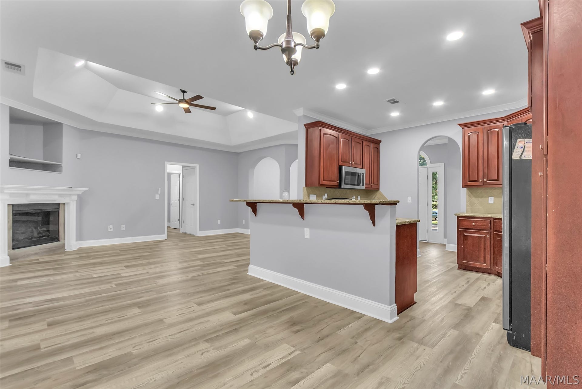 137 HICKORY Lane, Wetumpka, AL 36093