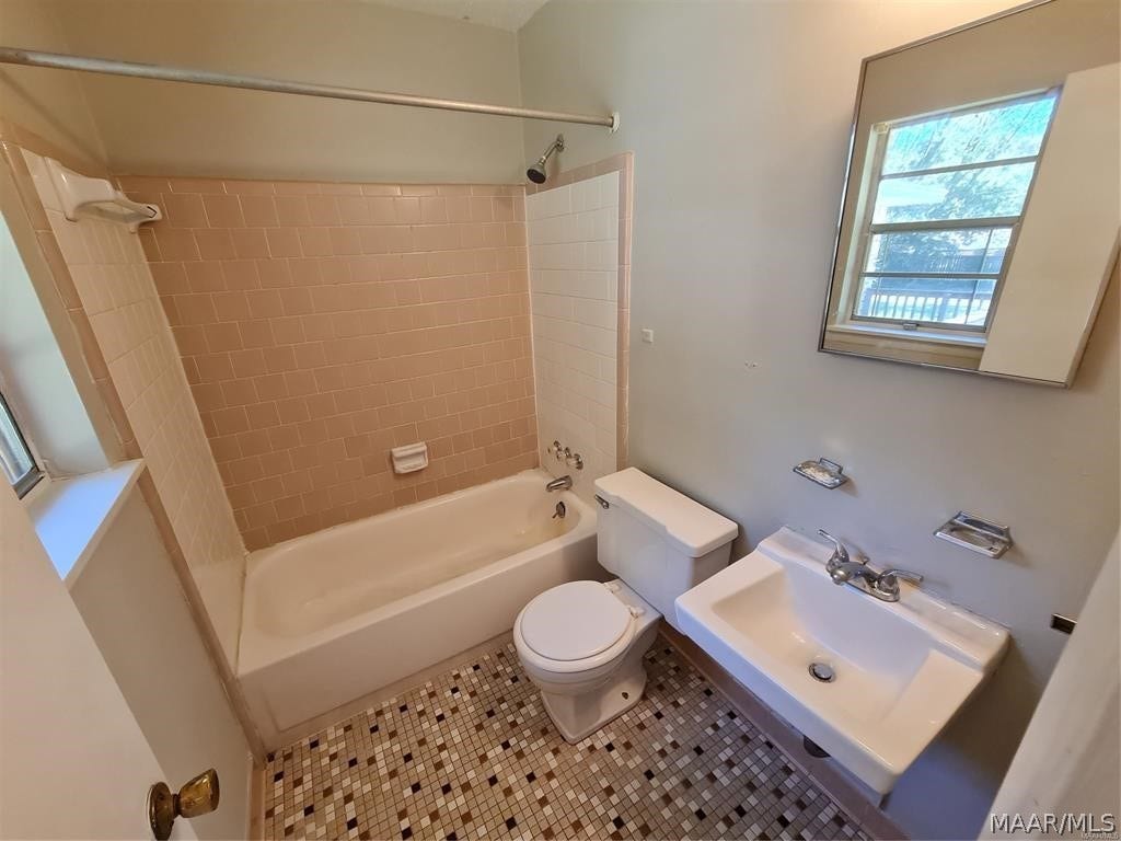 616 Fieldbrook Court, Montgomery, AL 36117