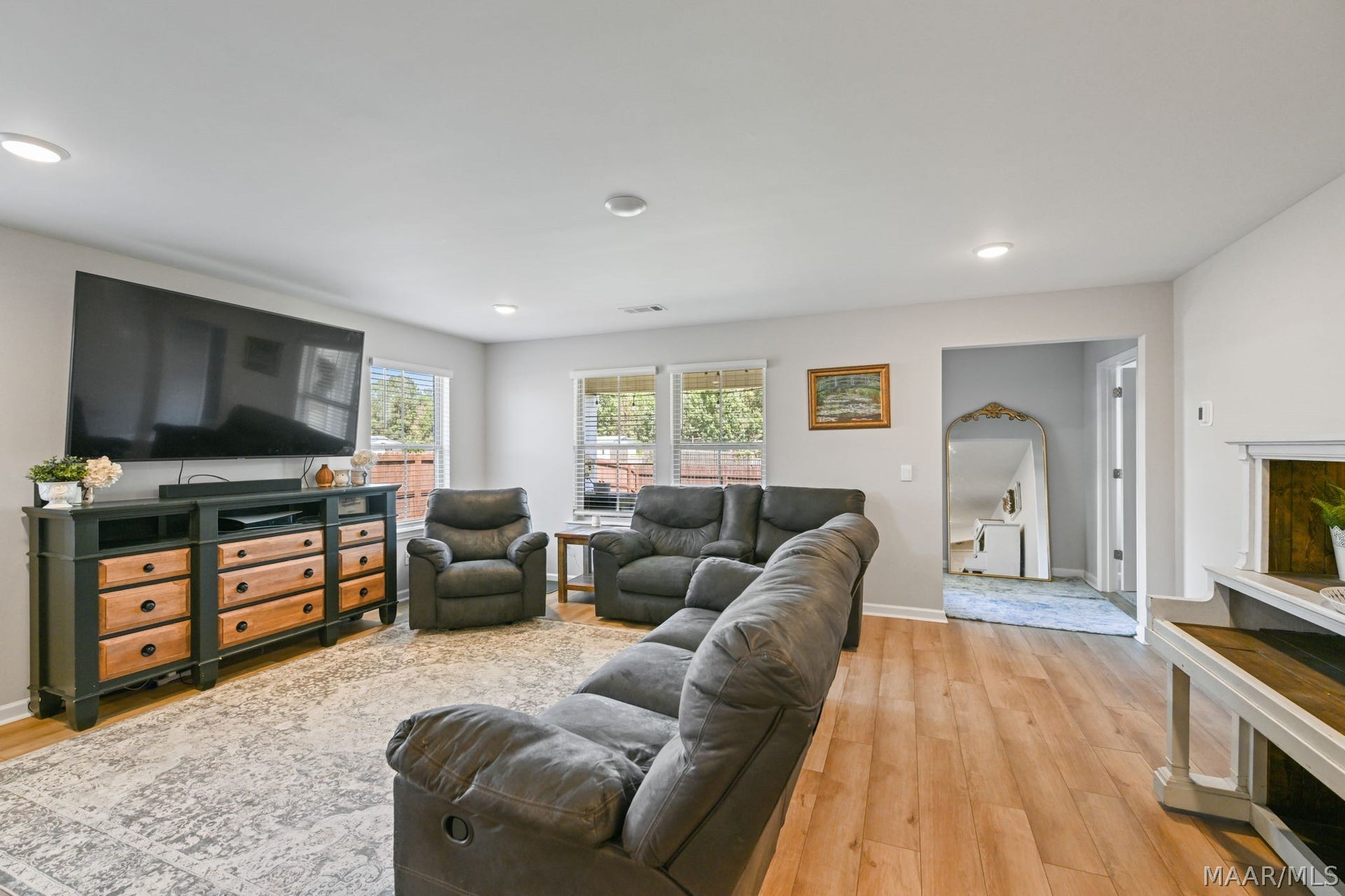 112 Kohn Drive, Millbrook, AL 36054 112 Kohn Drive, Millbrook, AL 36054